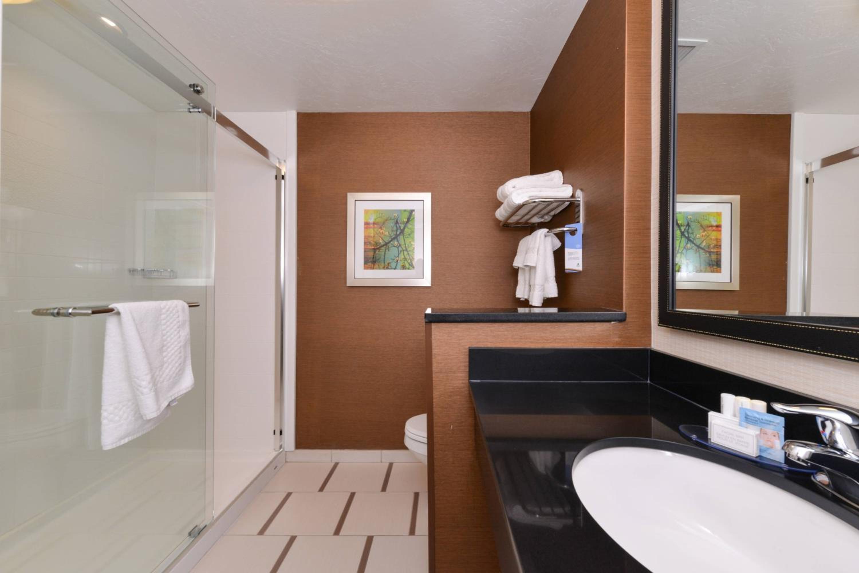 Gallup Vacations - Fairfield Inn  Suites by Marriott Gallup - Property Image 7