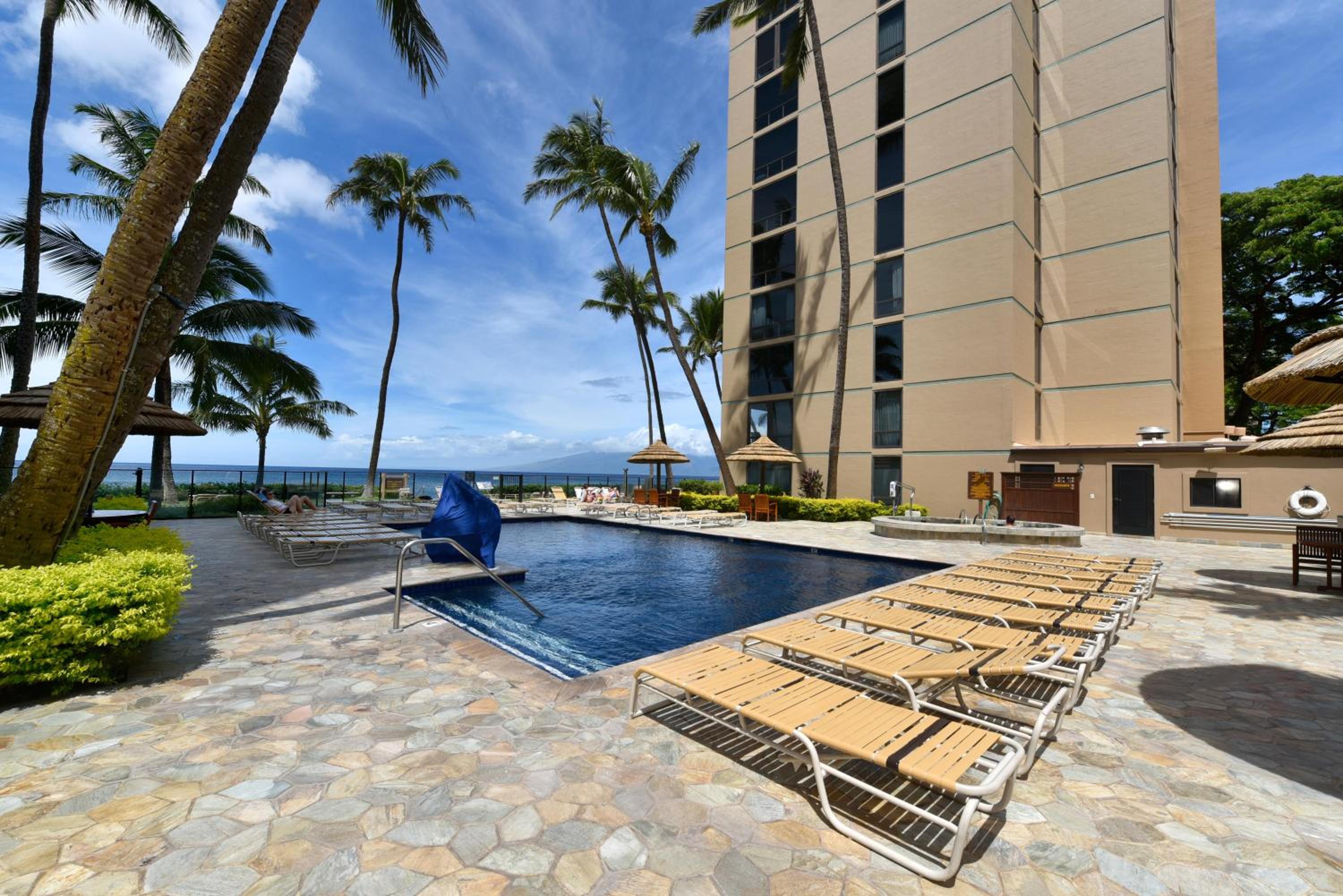 Mahana 713 · MA 713 Luxury OceanFront Studio