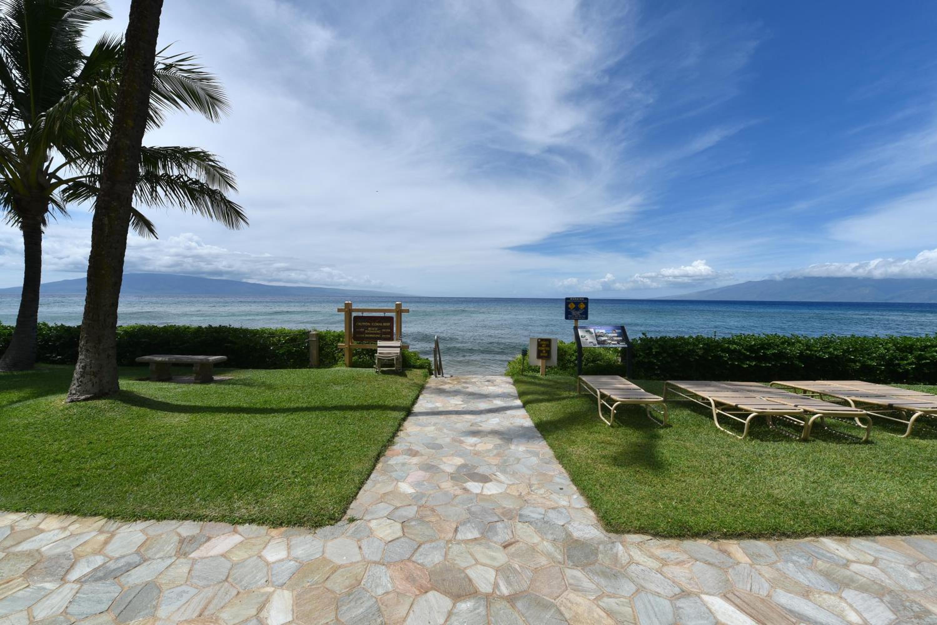 Mahana 713 · MA 713 Luxury OceanFront Studio