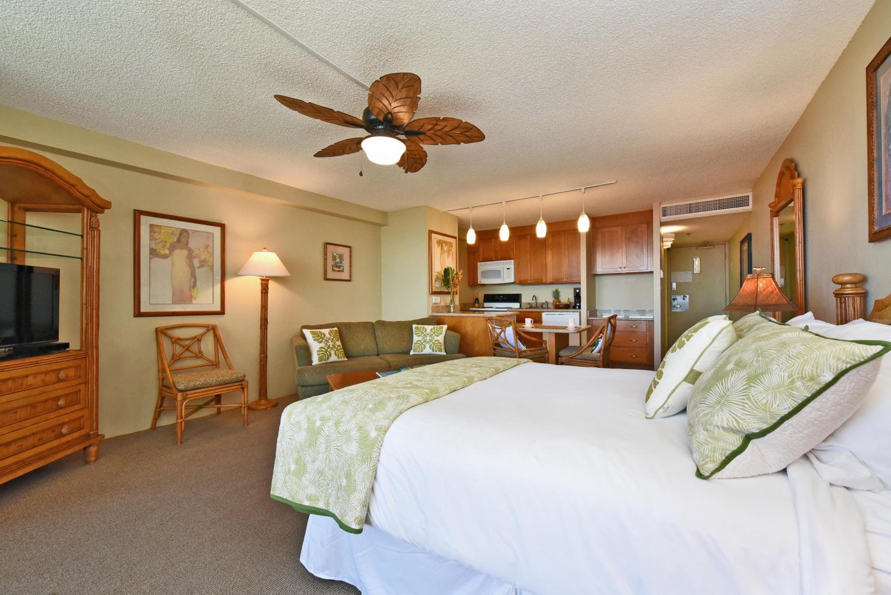 Kaanapali Shores 836 · KS 836 Spacious Studio Kaanapali Oceanfro view 5