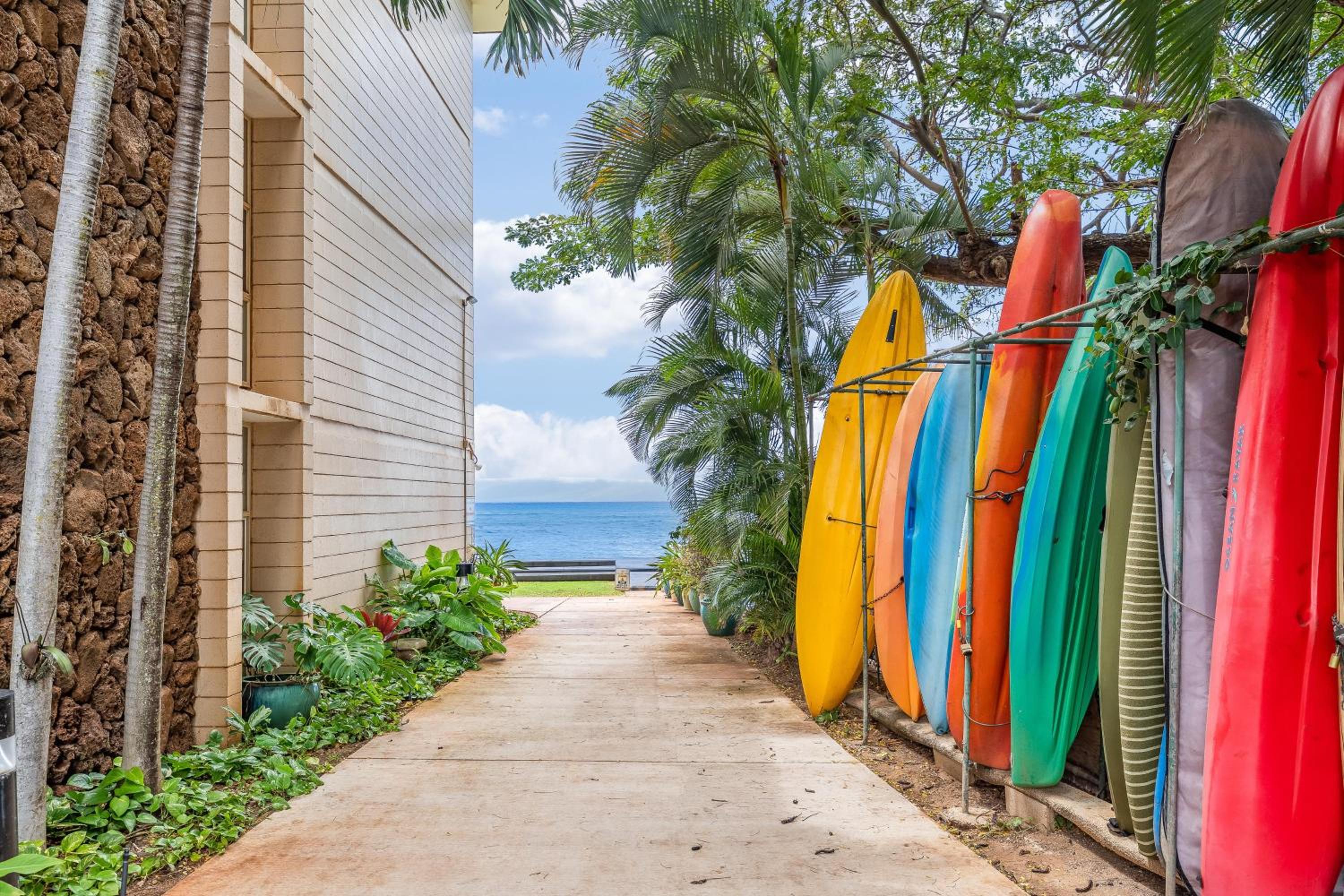 Kahana Reef 221 · KR 221 BeachFront Condo w Ocean Views Pool BBQ