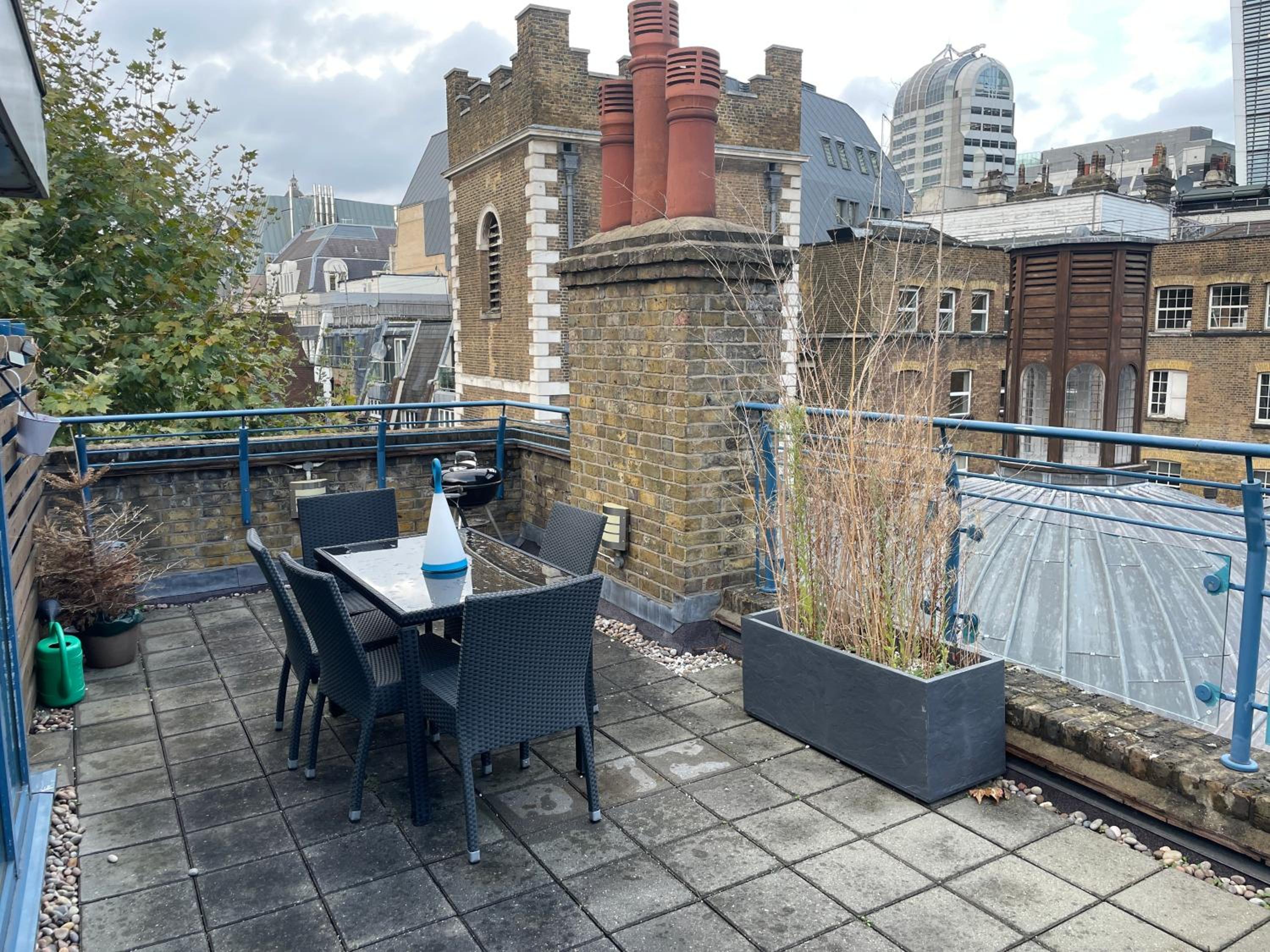 London City 1 Bed with Roof Terrace