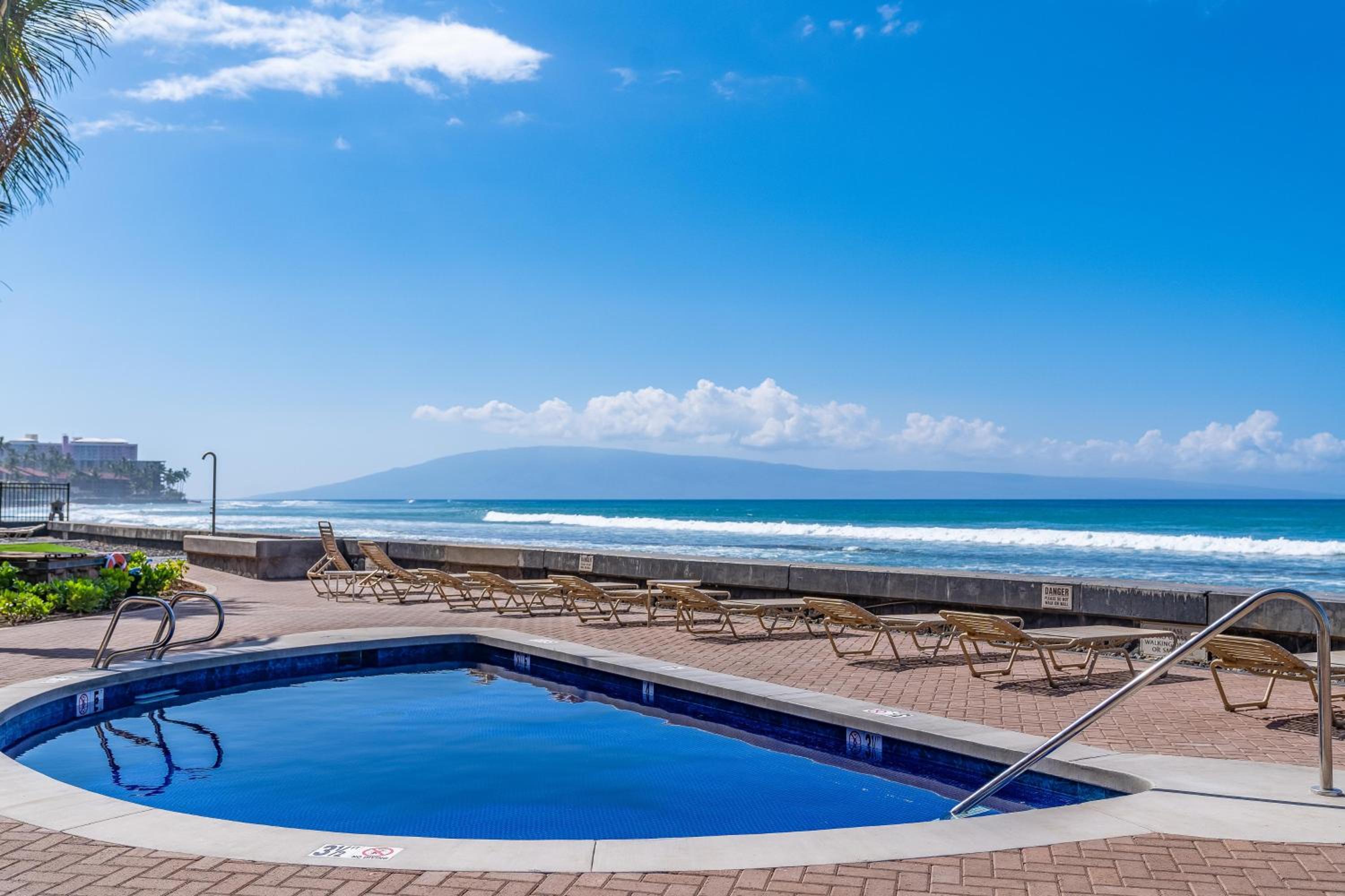 Kulakane 105 · KK105 Sunsets Ocean Views Oceanfront in West Maui