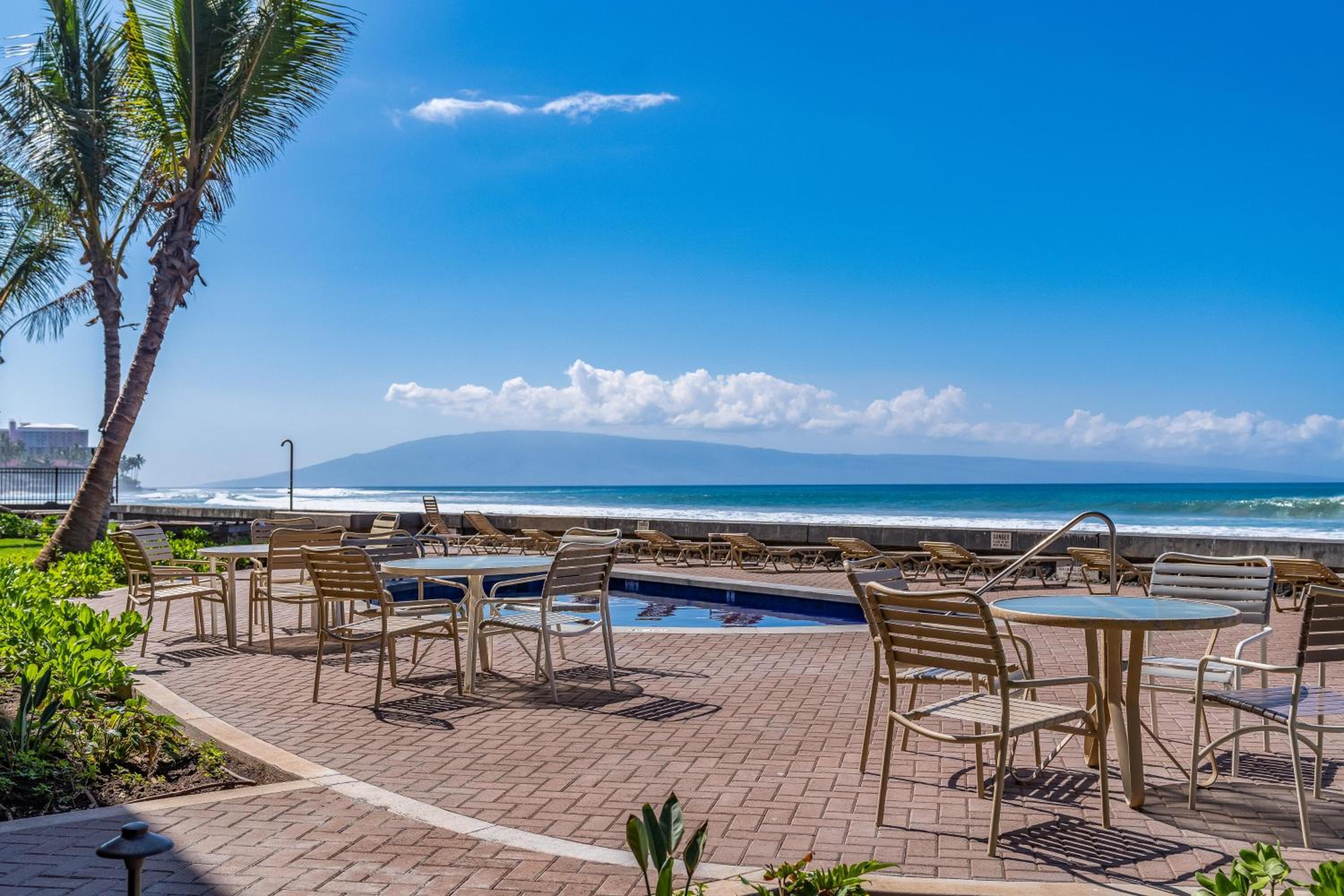 Kulakane 105 · KK105 Sunsets Ocean Views Oceanfront in West Maui