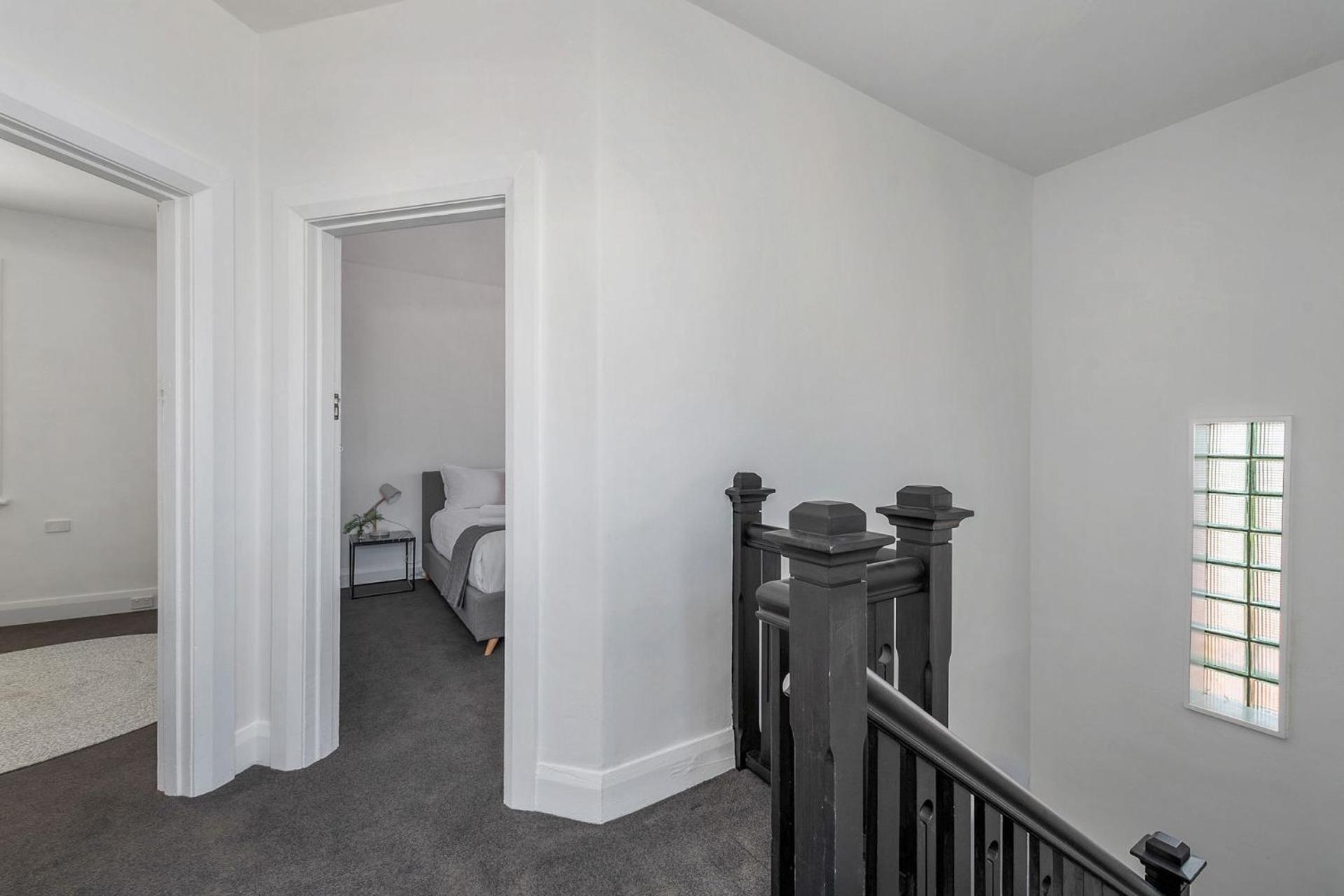 Best on Letitia Central spacious stylish sleeps 6