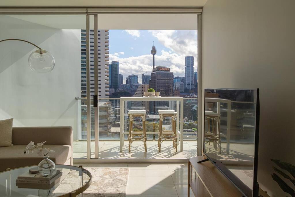 Stunning Harbour Bridge and Opera House Views!