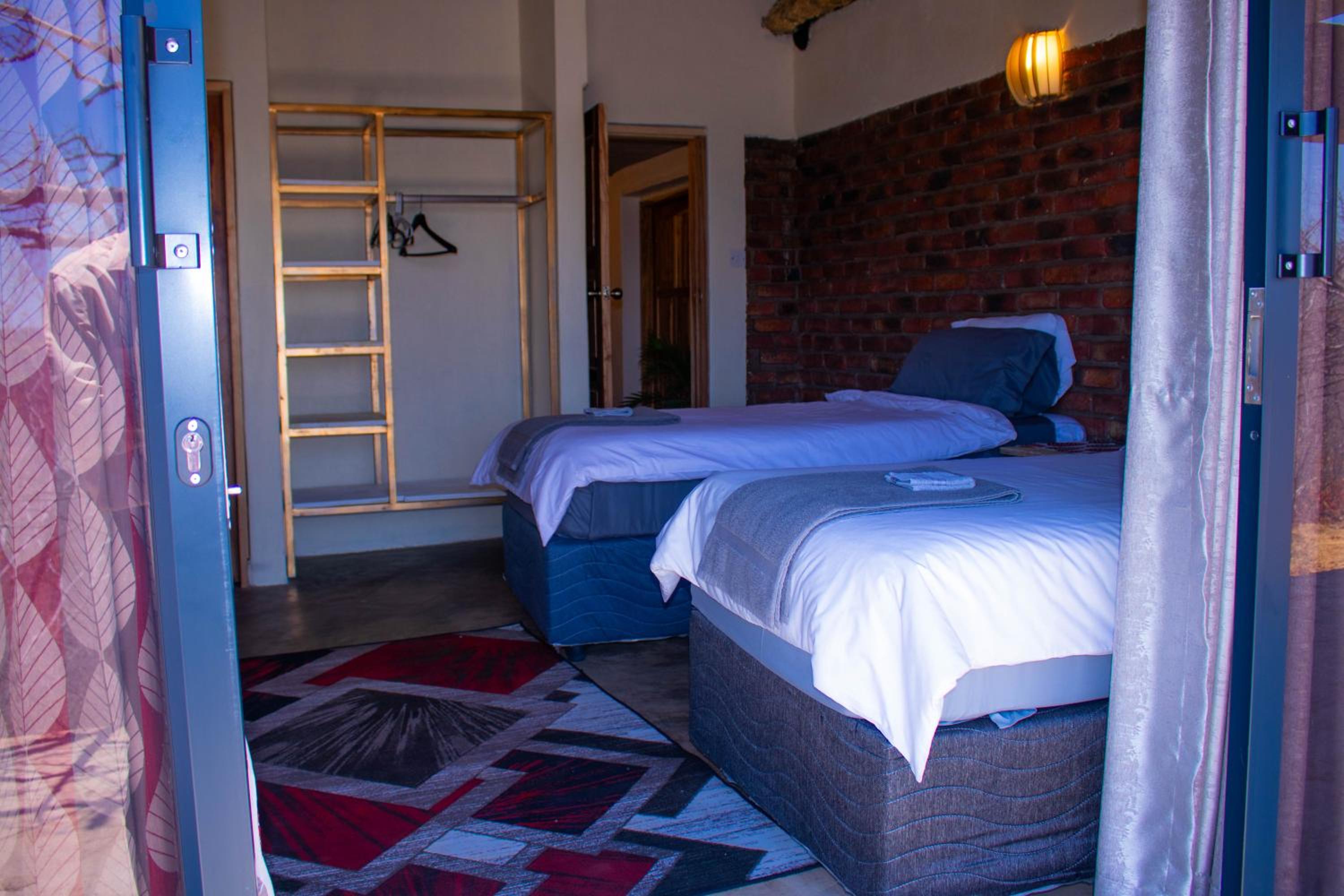 iroCK Lodge