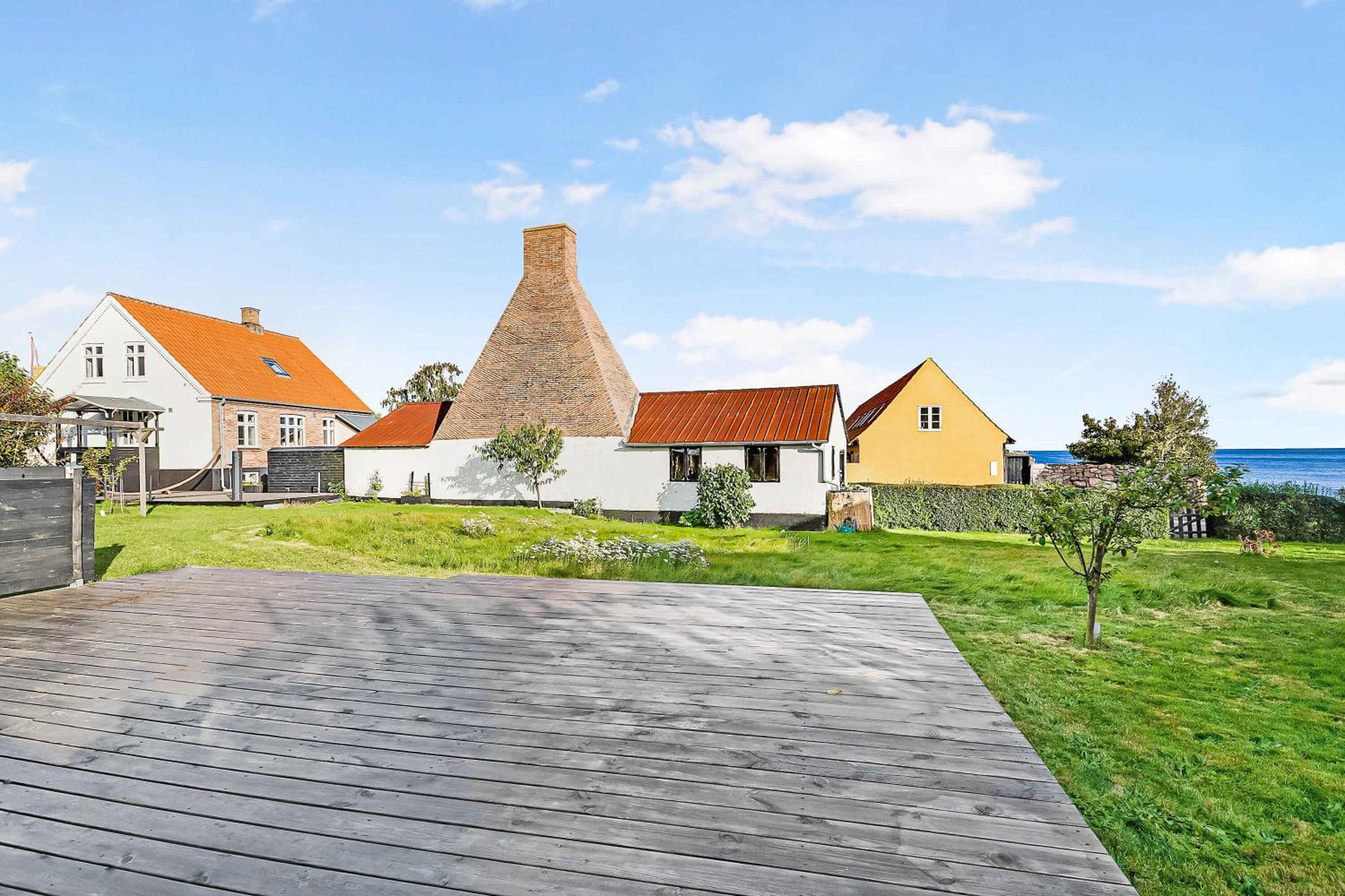 Charming Summerhouse W, Perfect Seaview Location