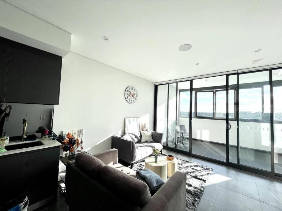 GREEN Skyline View2BR close to Easter Show
