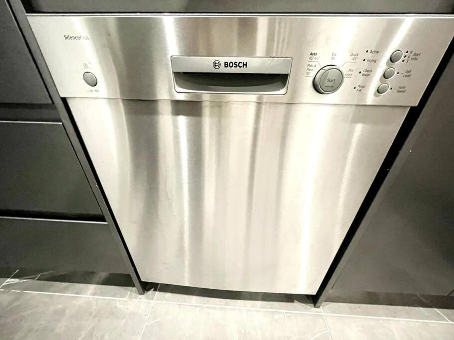 GREEN Skyline View2BR close to Easter Show