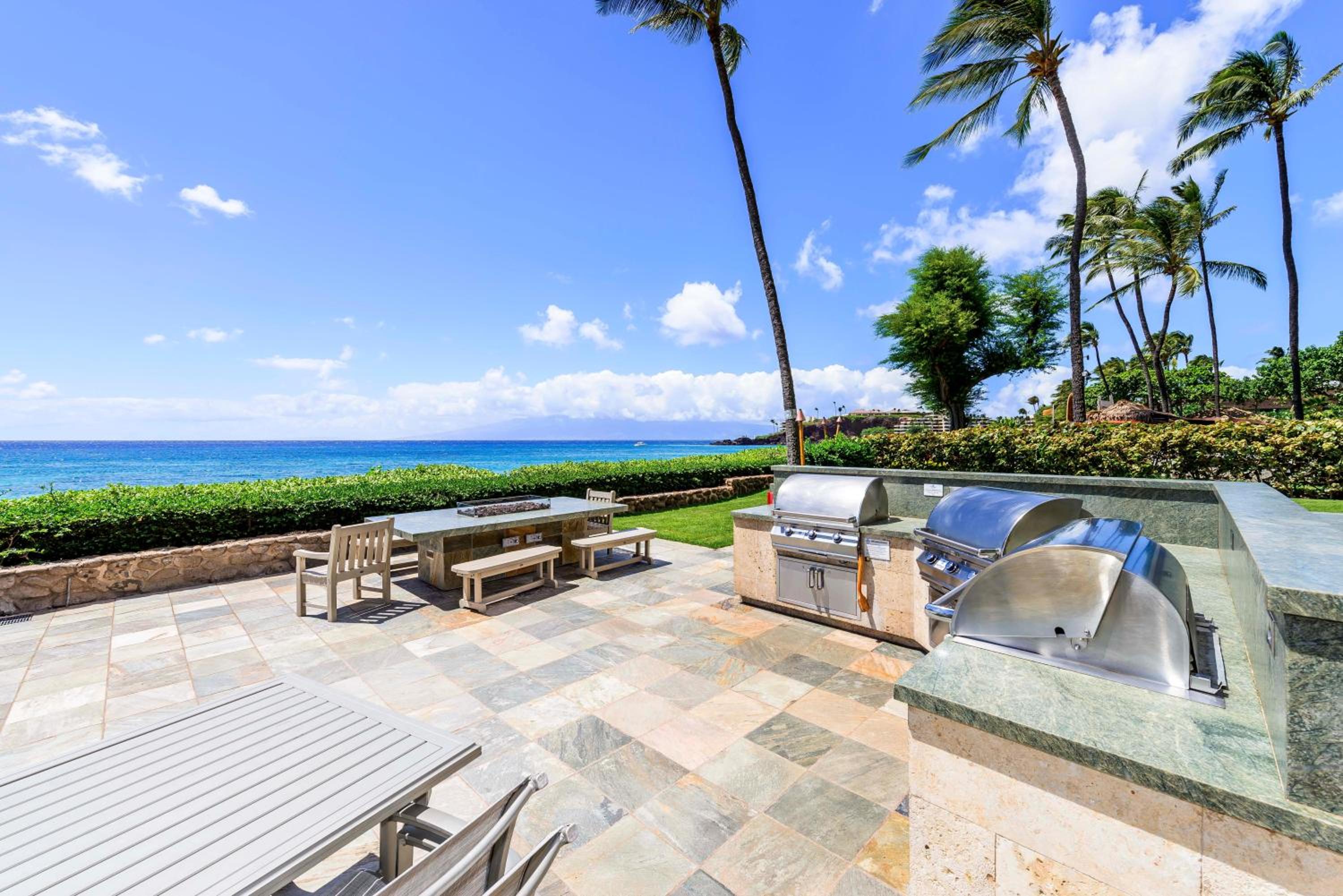 Whaler 859 BeachFront Luxury Condo w Ocean Views