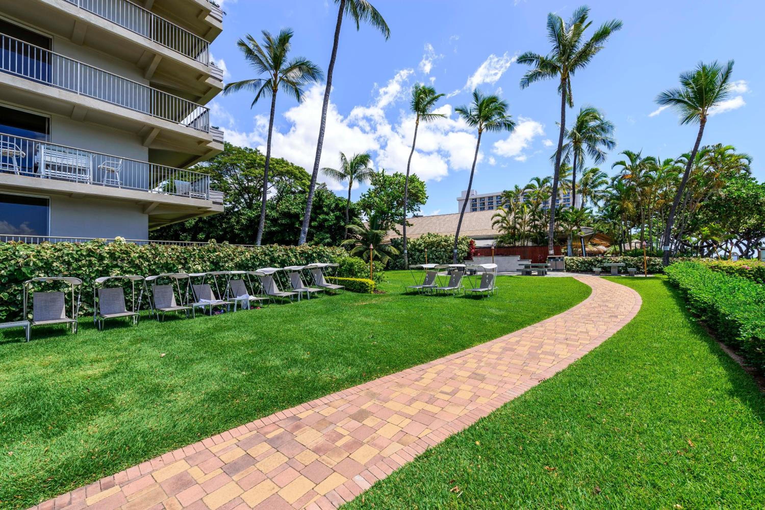Whaler 859 BeachFront Luxury Condo w Ocean Views
