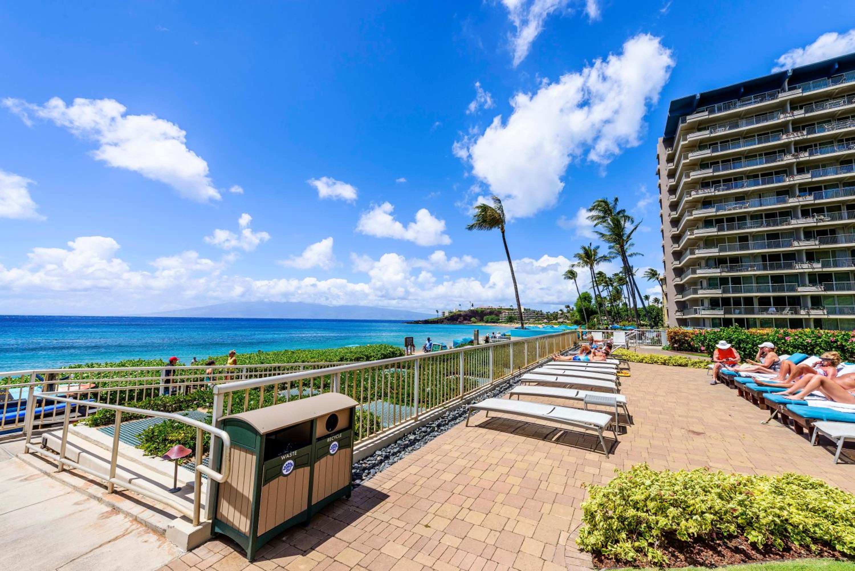 Whaler 859 BeachFront Luxury Condo w Ocean Views
