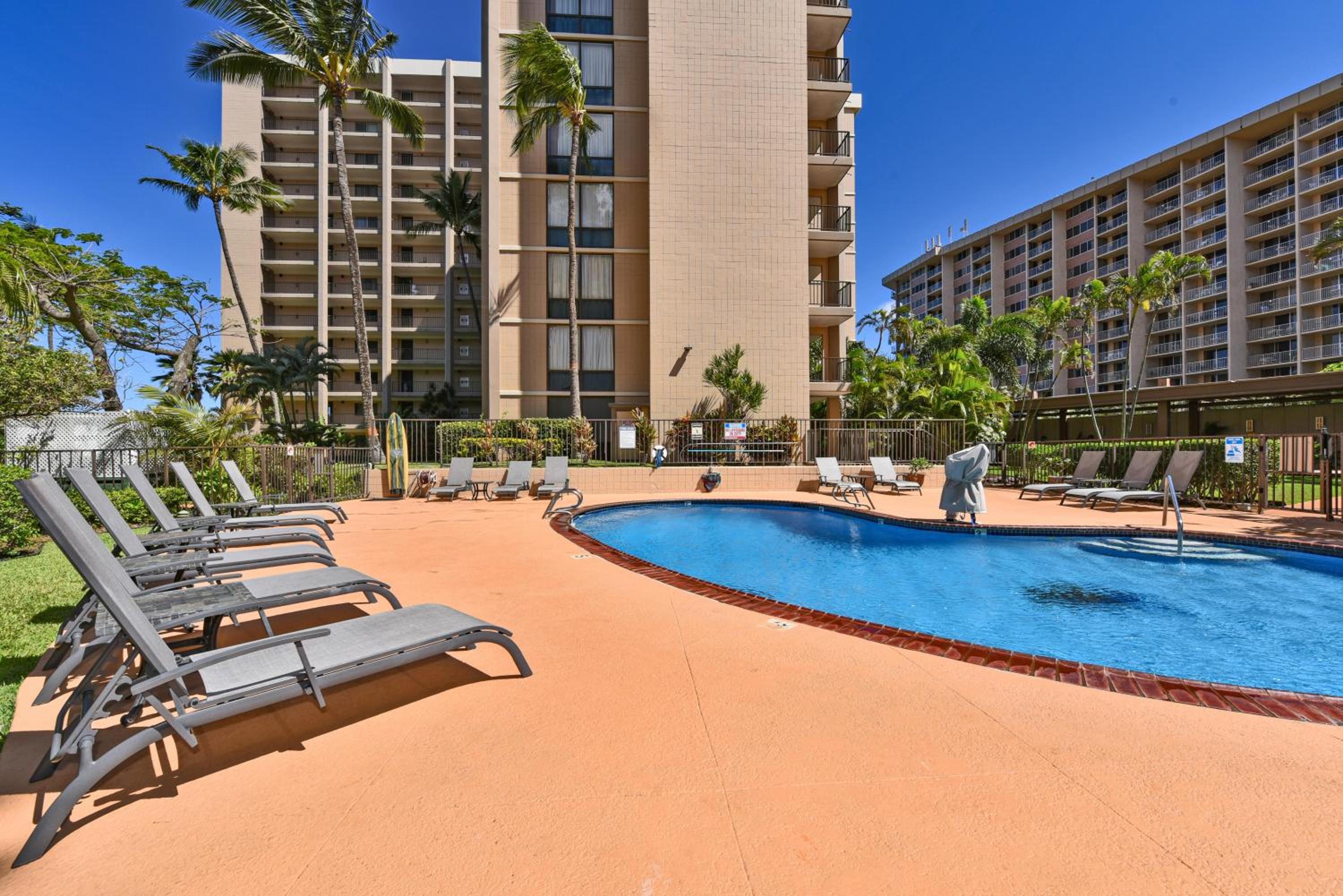 Valley Isle 206 · VI 206 OceanFront Studio w Pool