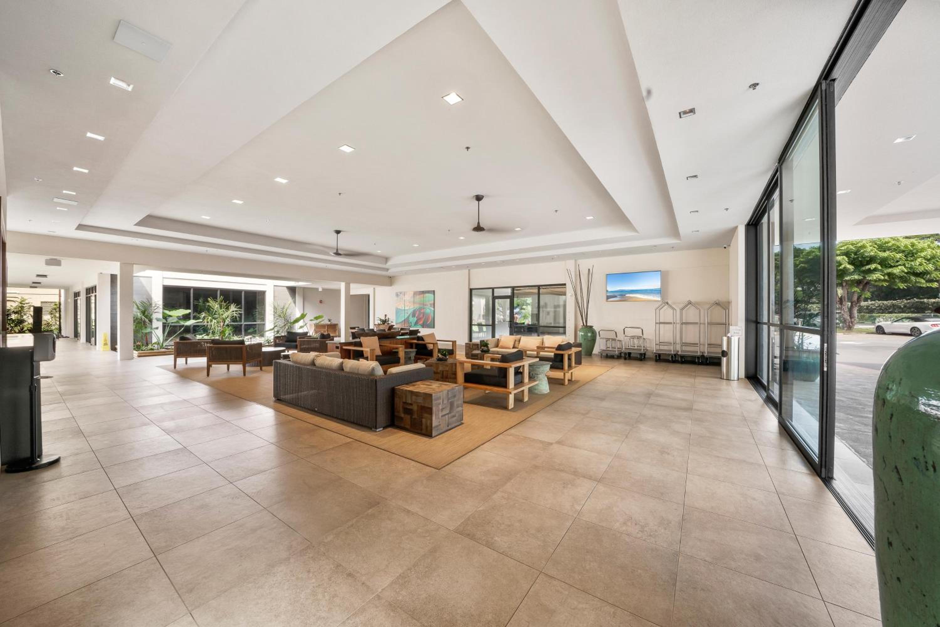 Valley Isle 204 · VI 204 Updated Coastal Chic OceanFront Ocean V