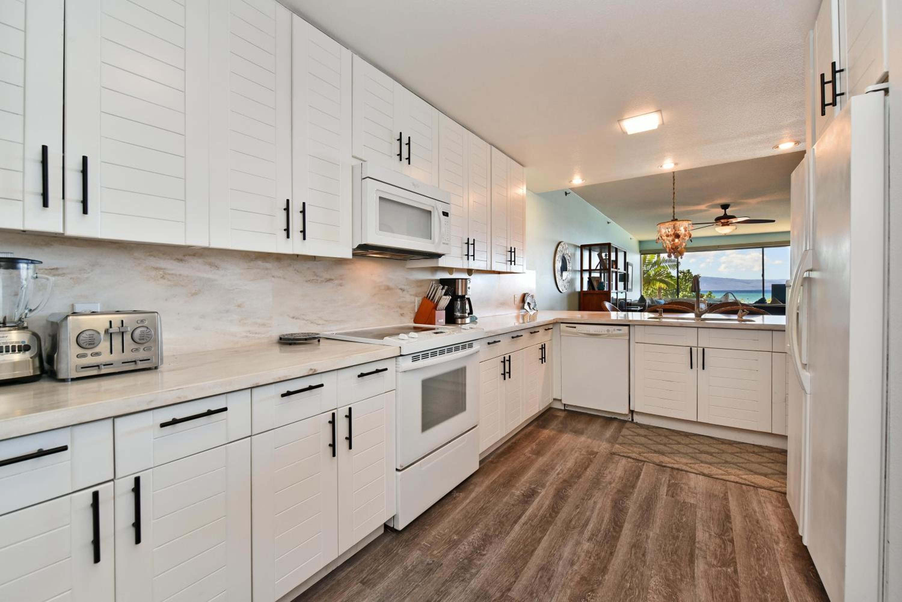 Sands of Kahana 316 · SK 316 Spacious OceanFront 2BD w Ocean Vie