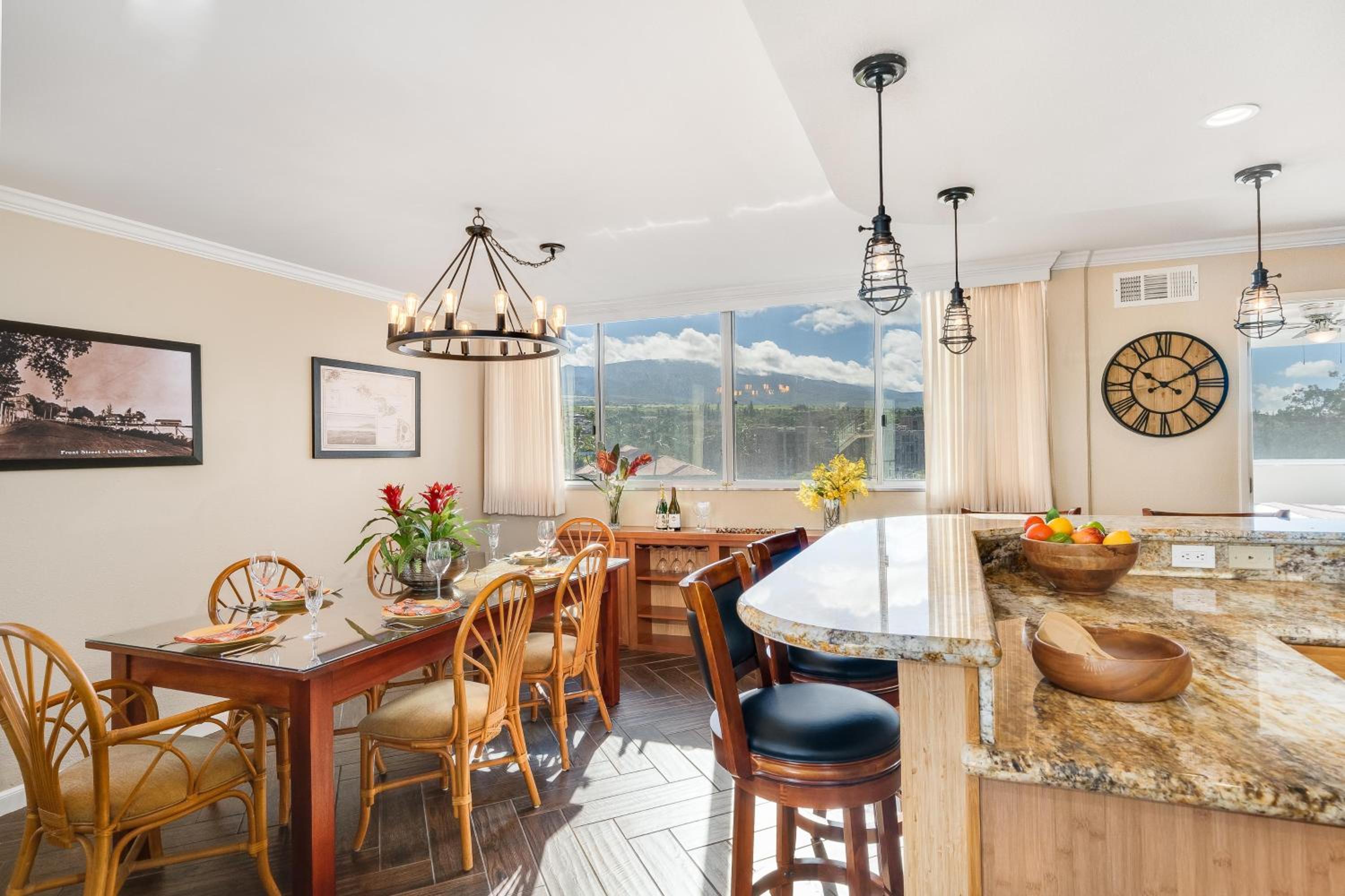 Royal Kahana 701 · RK 701 Spacious OceanFront 2BD w Pool AC