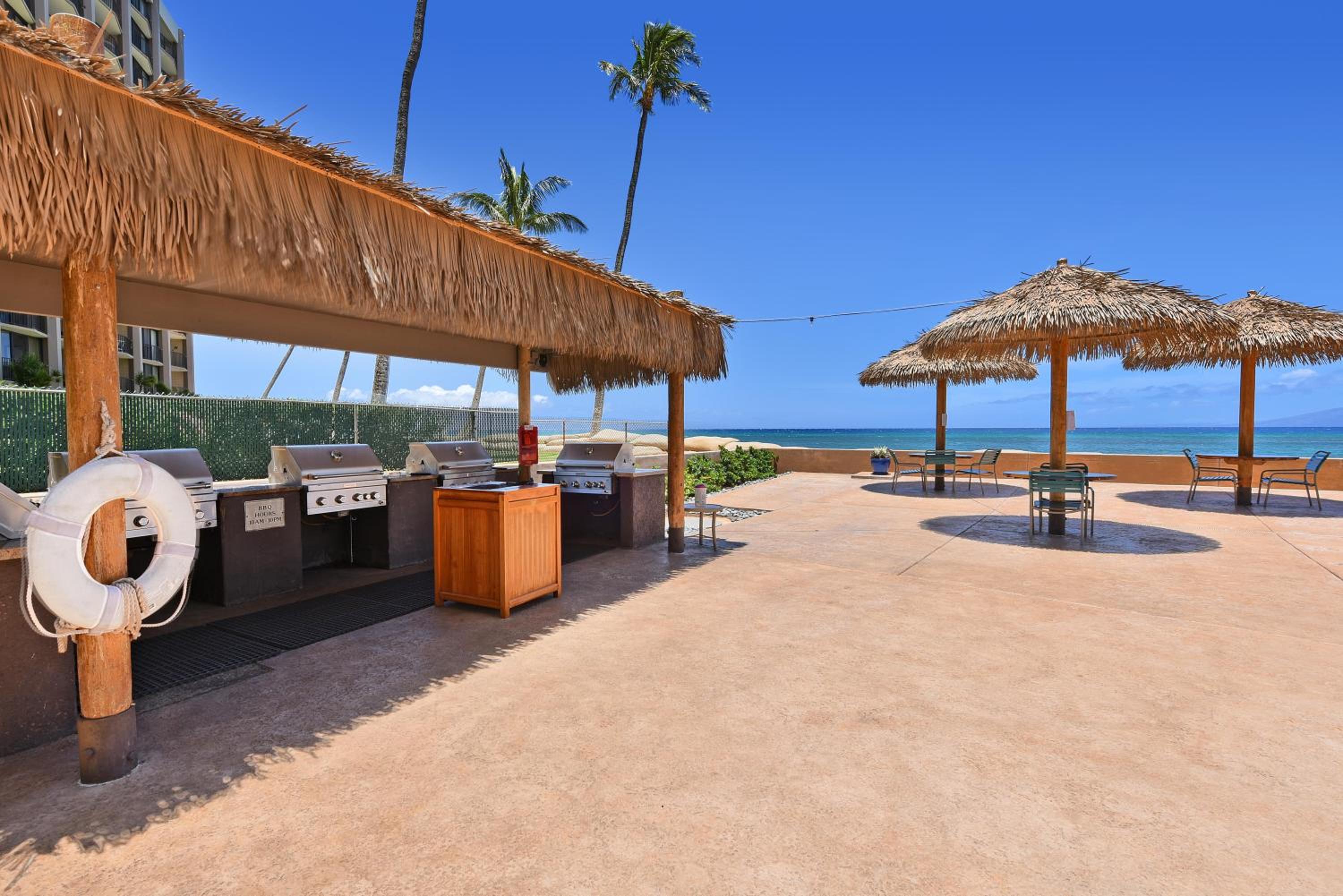 Royal Kahana 317 · RK 317 Remodeled BeachFront Studio w Ocean Vi