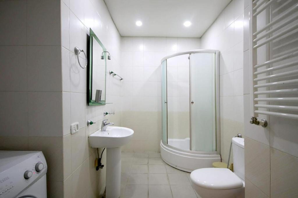 New Build 2 bedroom APT Near Republic SQUERE