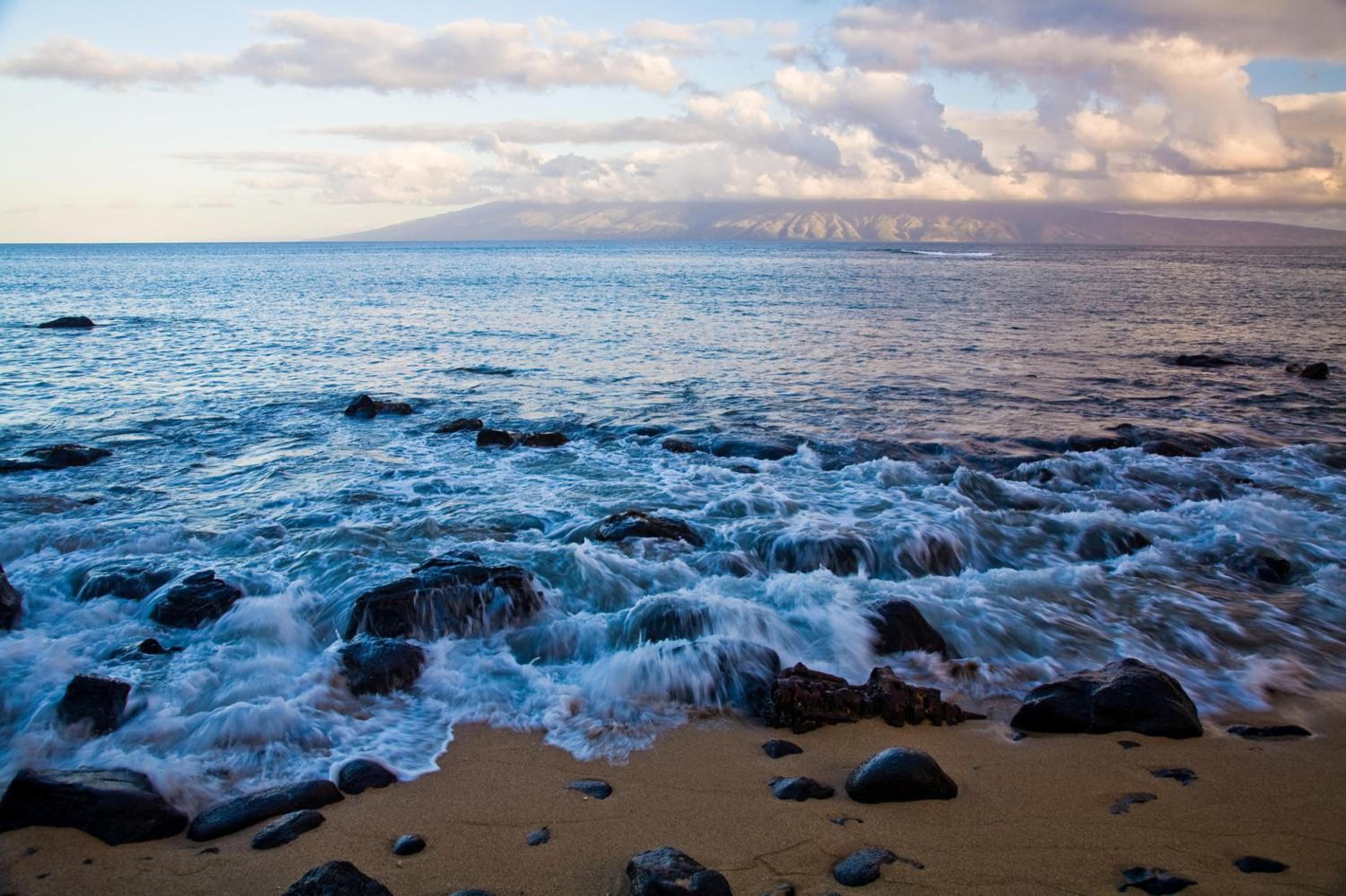 Royal Kahana 104 · RK104 West Maui Studio at BeachFront Resort w