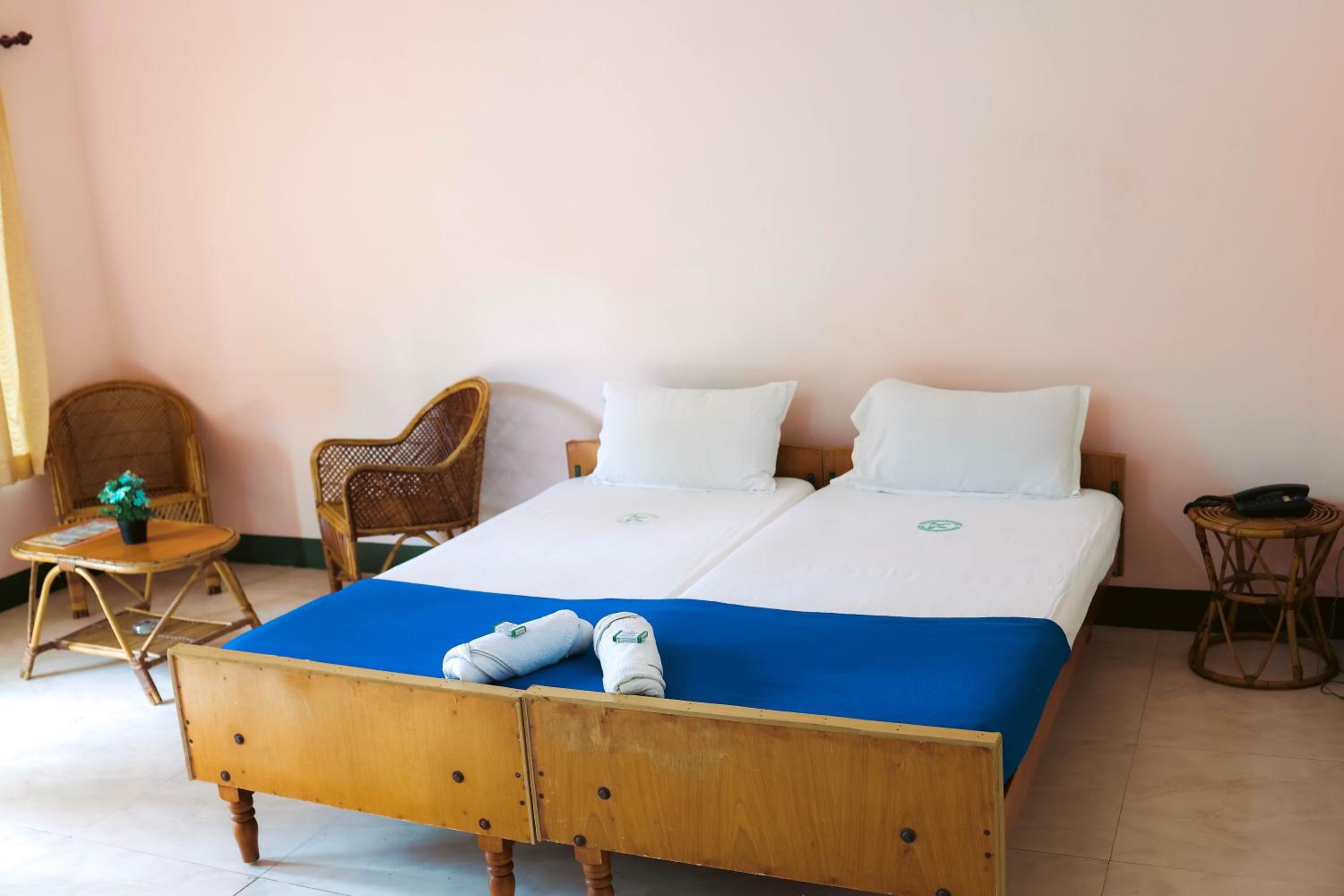 Kuttralam Resorts