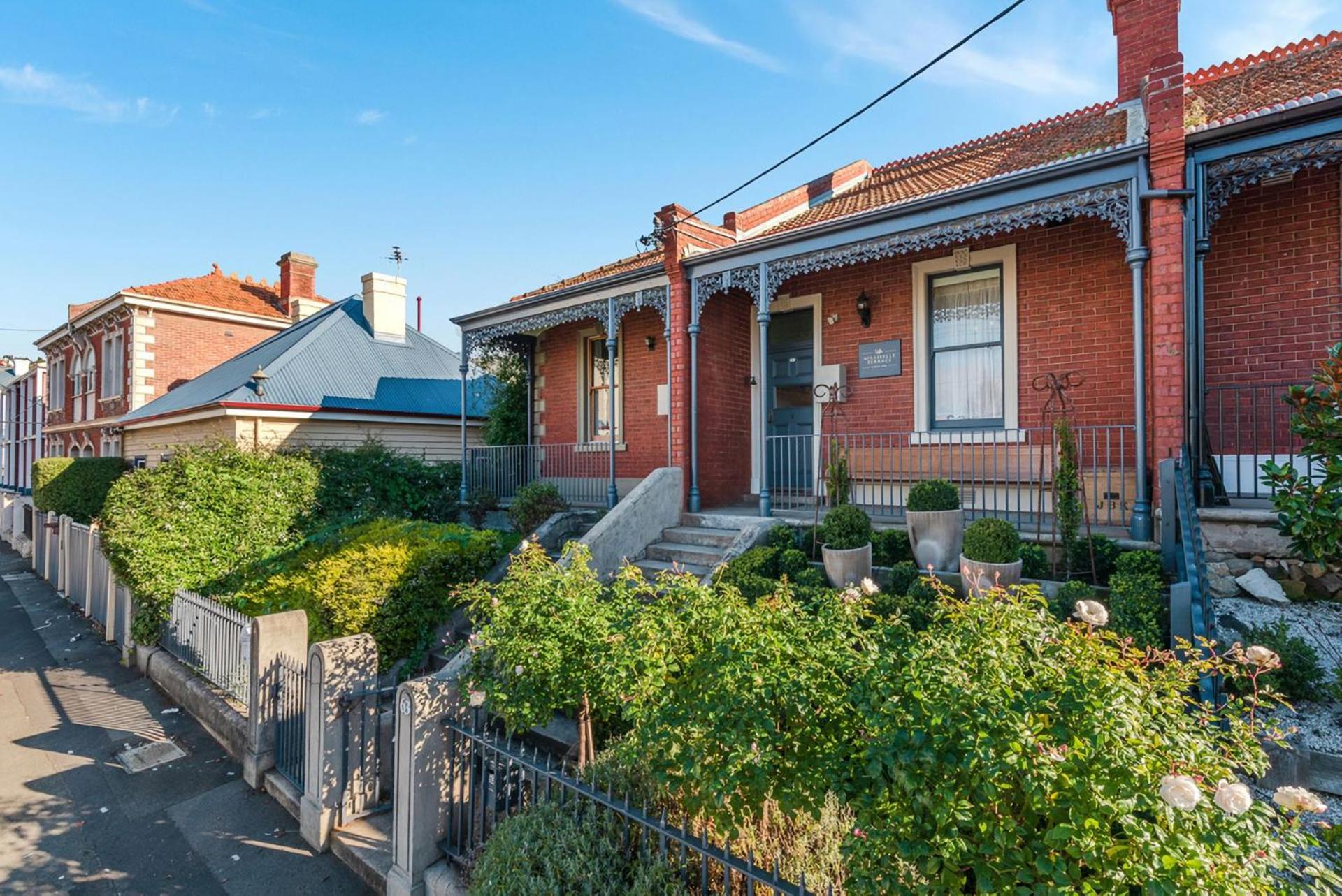 Millibelle Terrace Stunning city home free parking