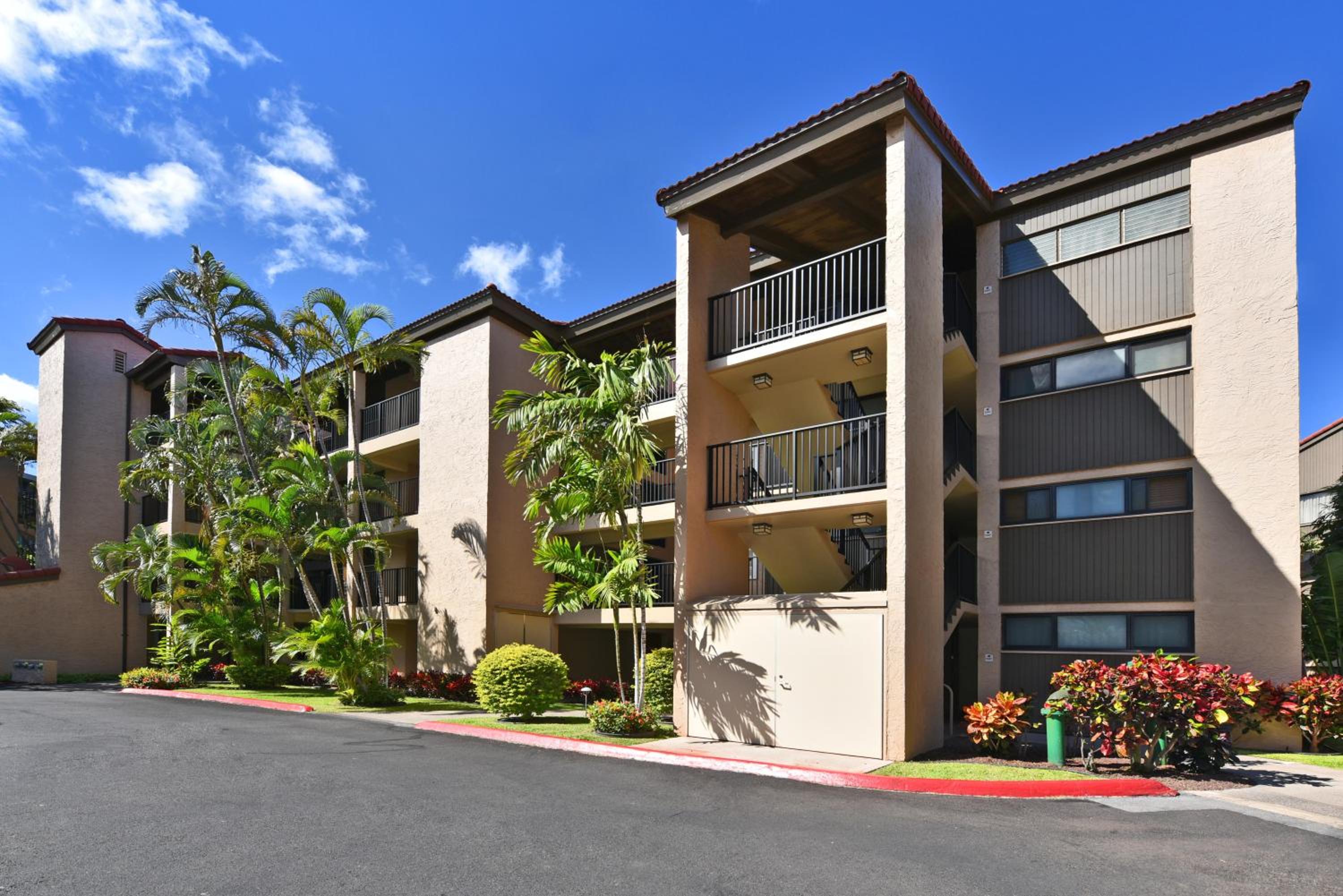 Papakea H106 · PK H106 Remodeled 2BD Condo w AC Pool Hot Tub