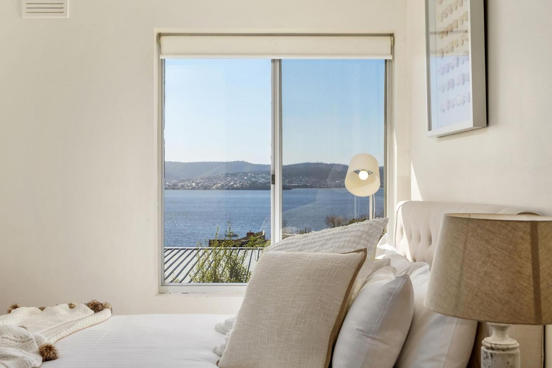 Sandcastle at Sandy Bay perfect location views