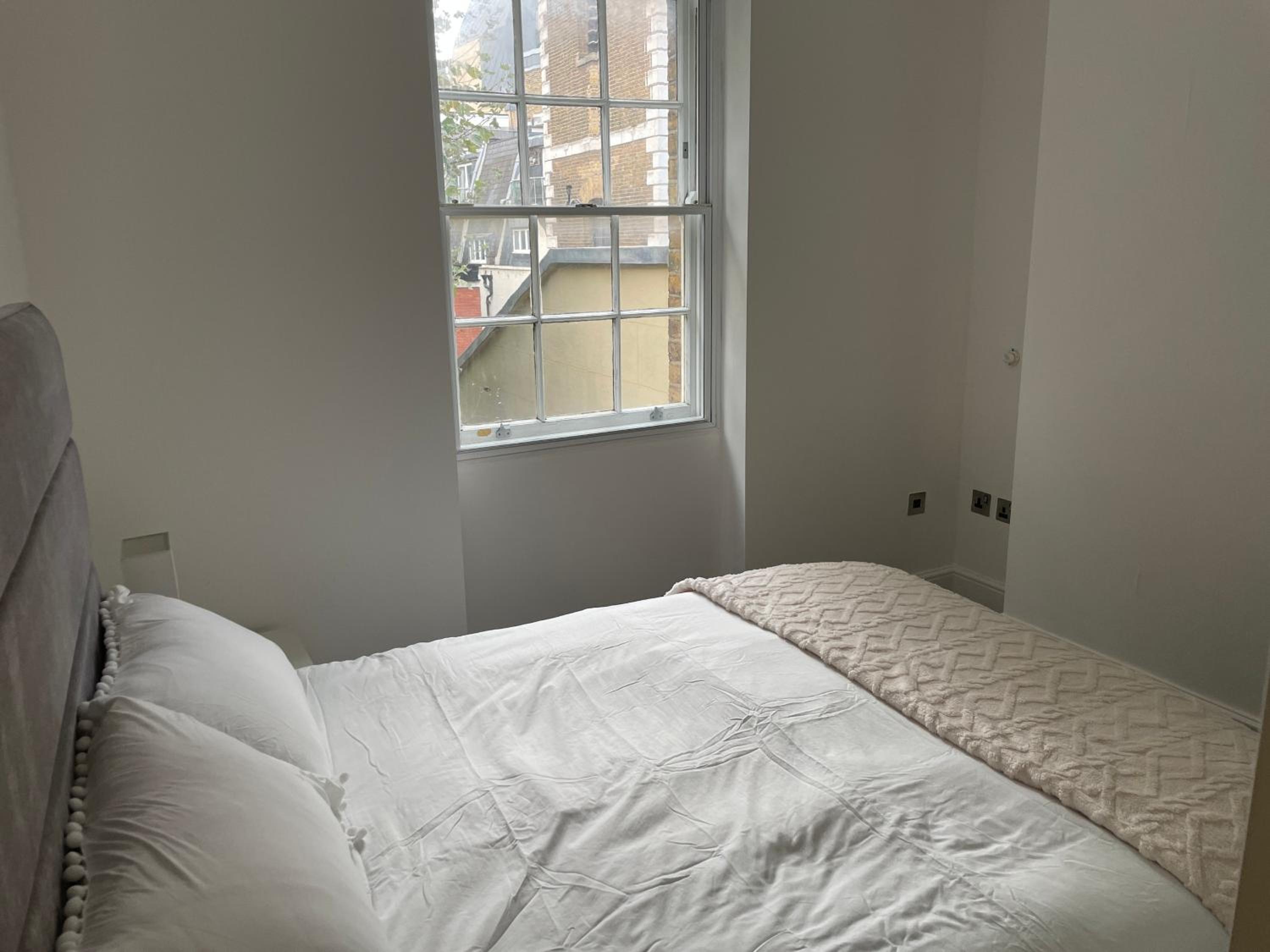 London City 1 Bed with Roof Terrace