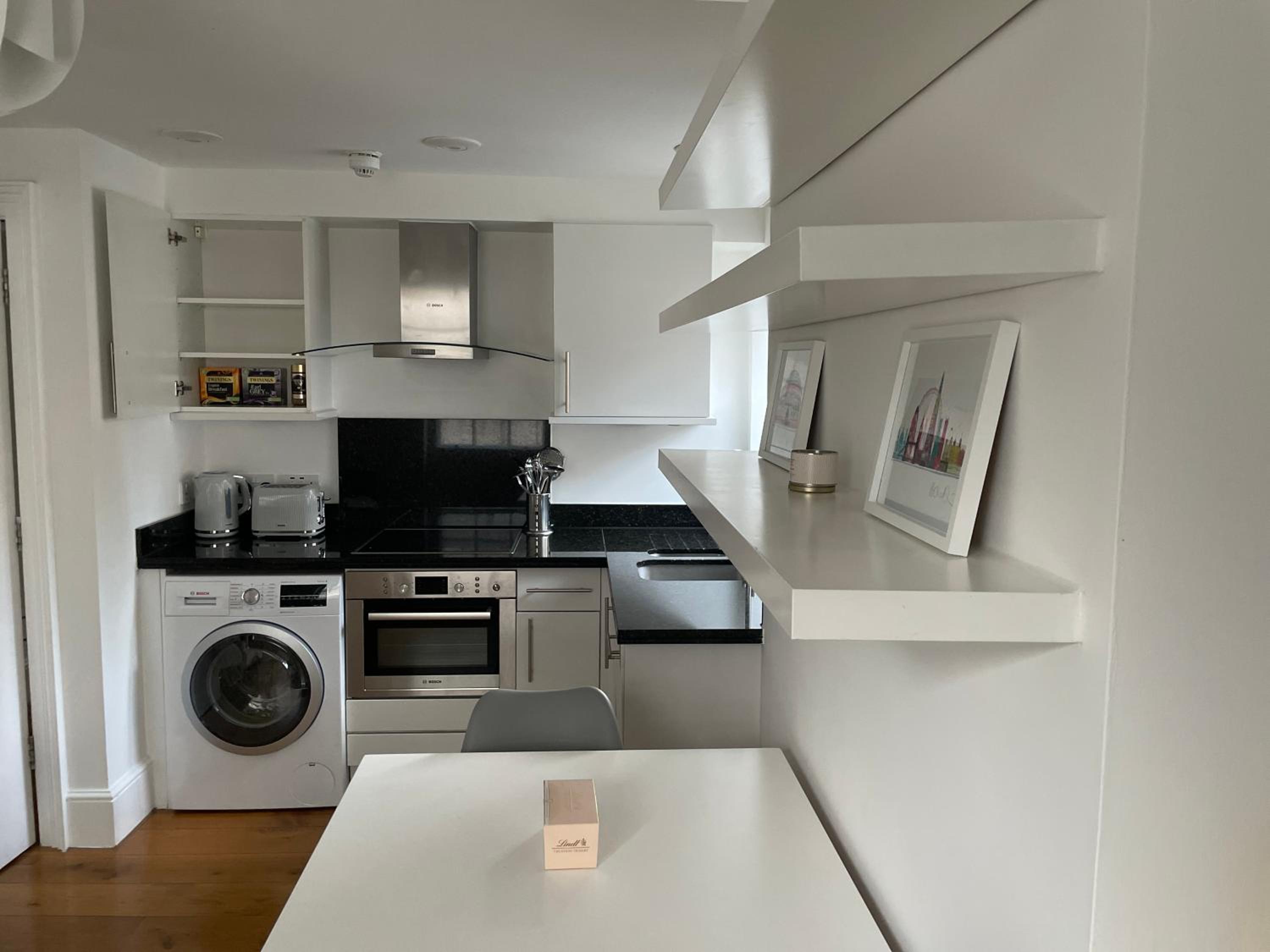 London City 1 Bed with Roof Terrace