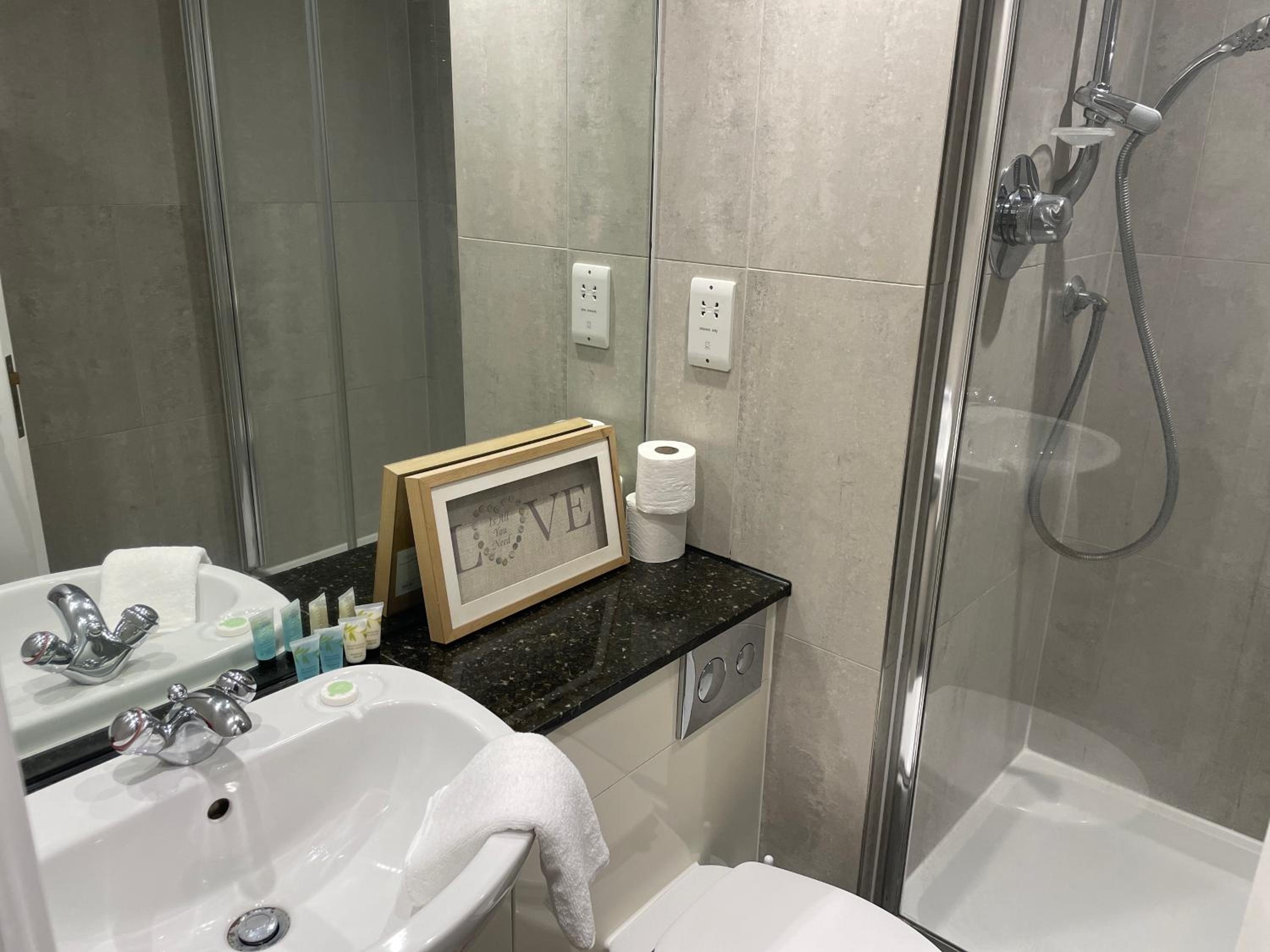 London City 1 Bed with Roof Terrace