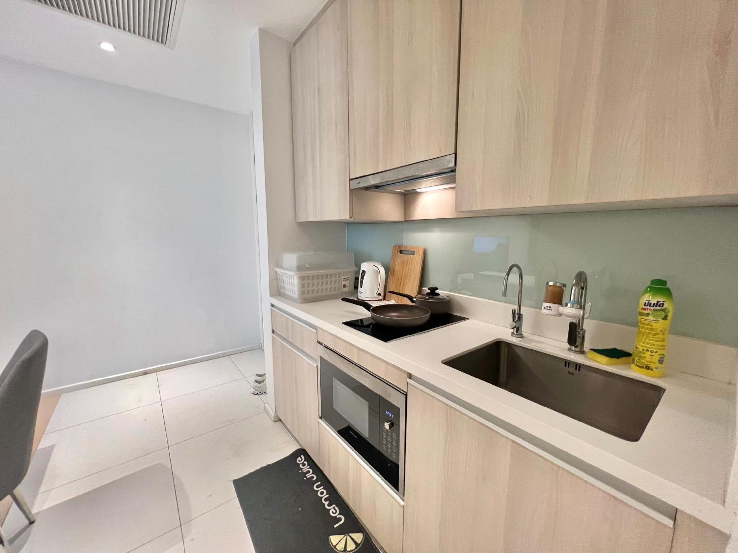 Circle Sukhumvit 11#Luxury#Pool#Gym#BTS Nana&MRT Sukhumvit#1BR#Max2ppl