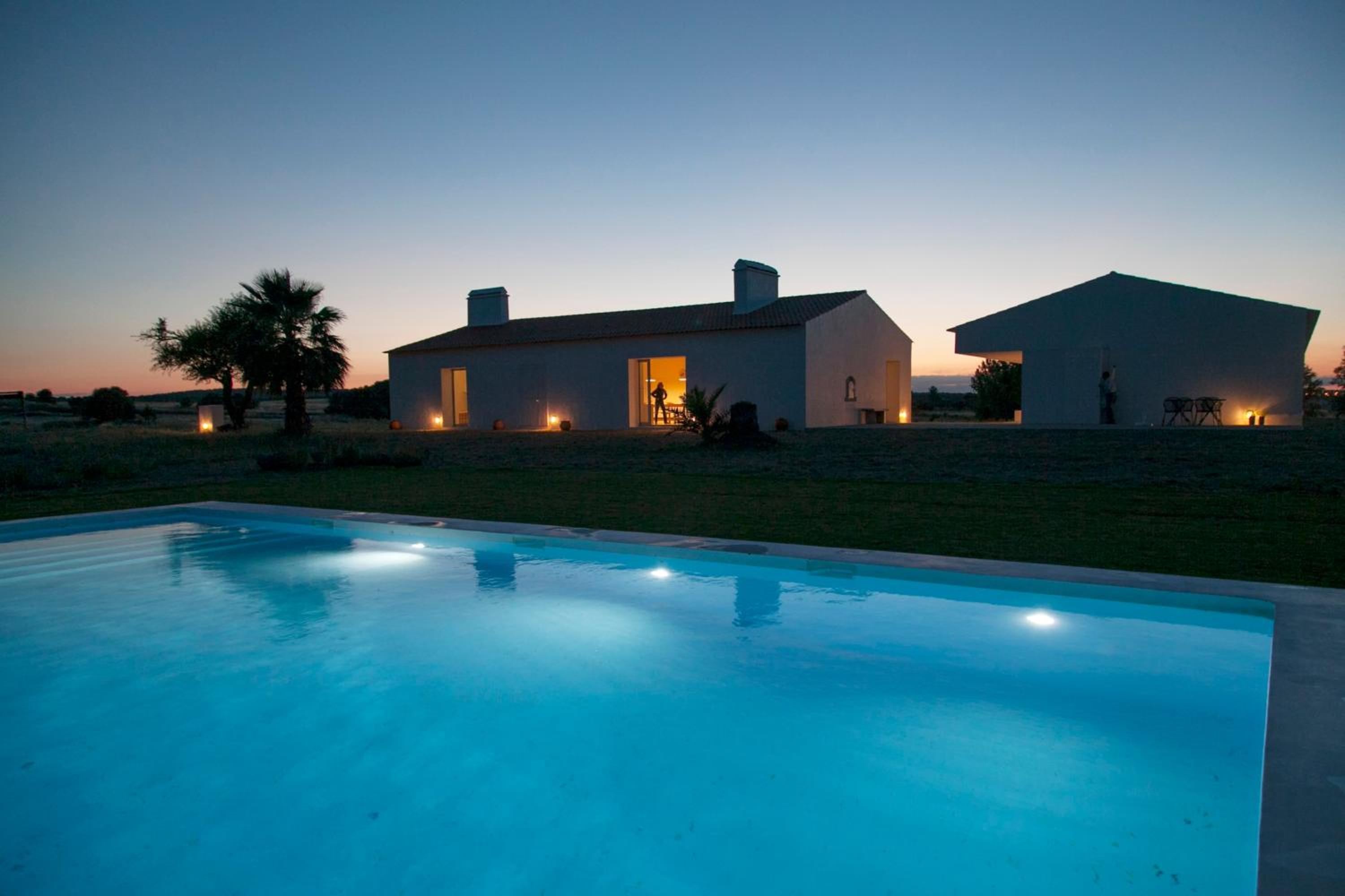 Chic Villa with Private Pool near Évora