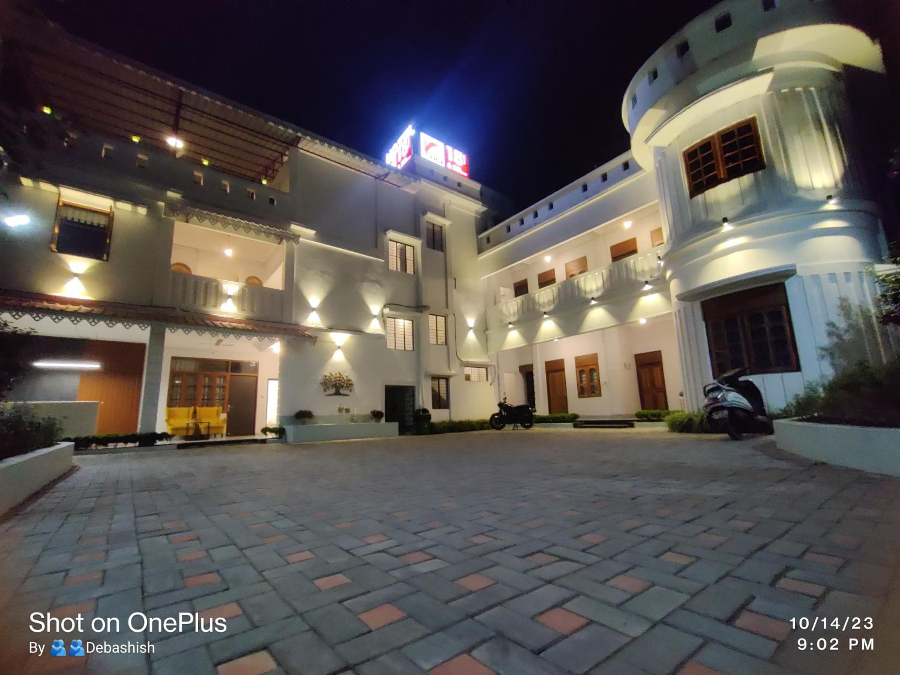 Hotel Insta 18