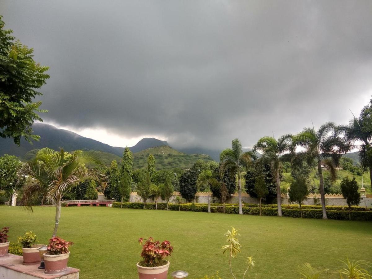 Meera Valley Resort By Nexottel view 2