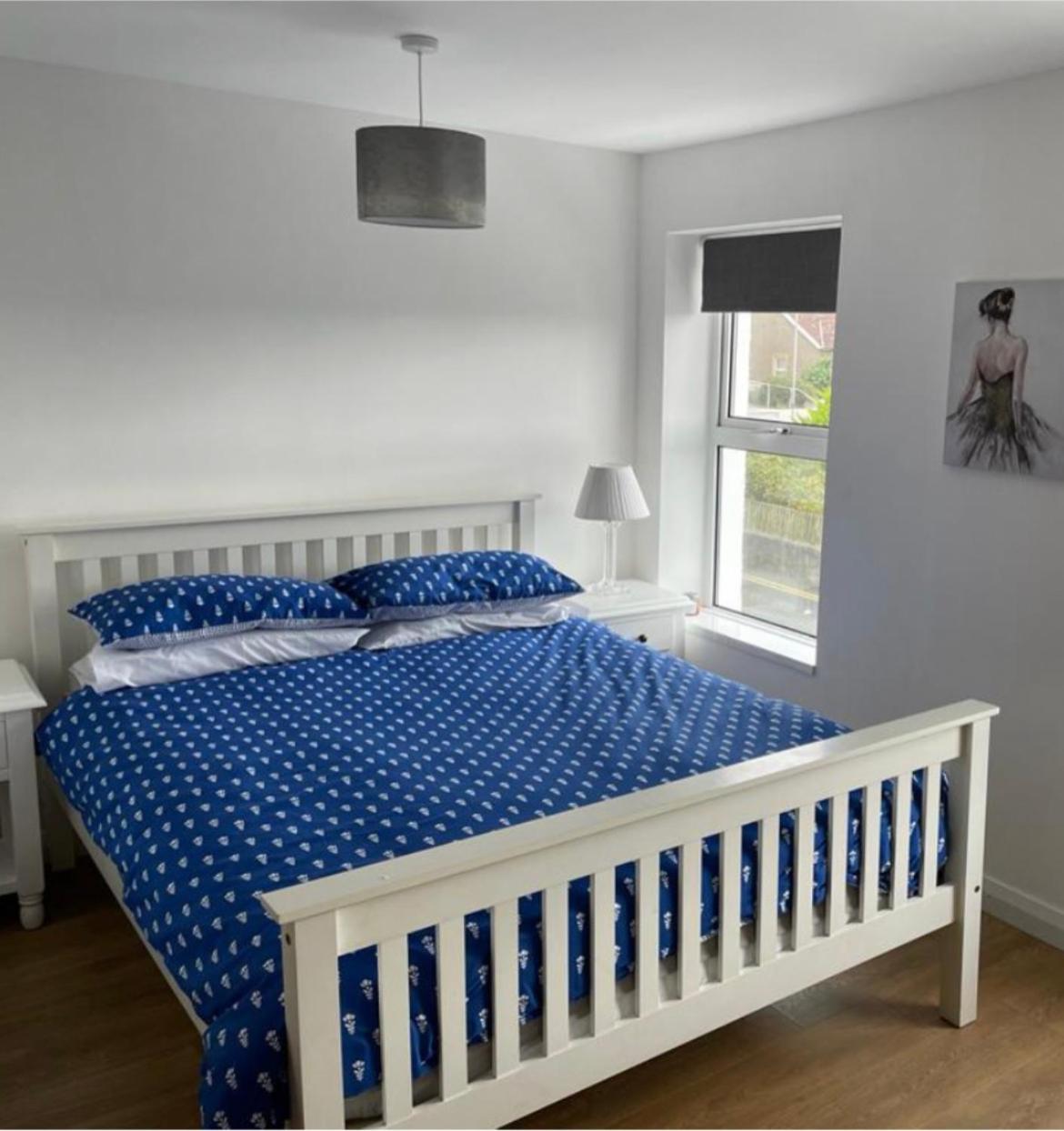 Enfield Street house behind Portstewart promenade with partial sea view from front 3 bed sleeps 7 view 4