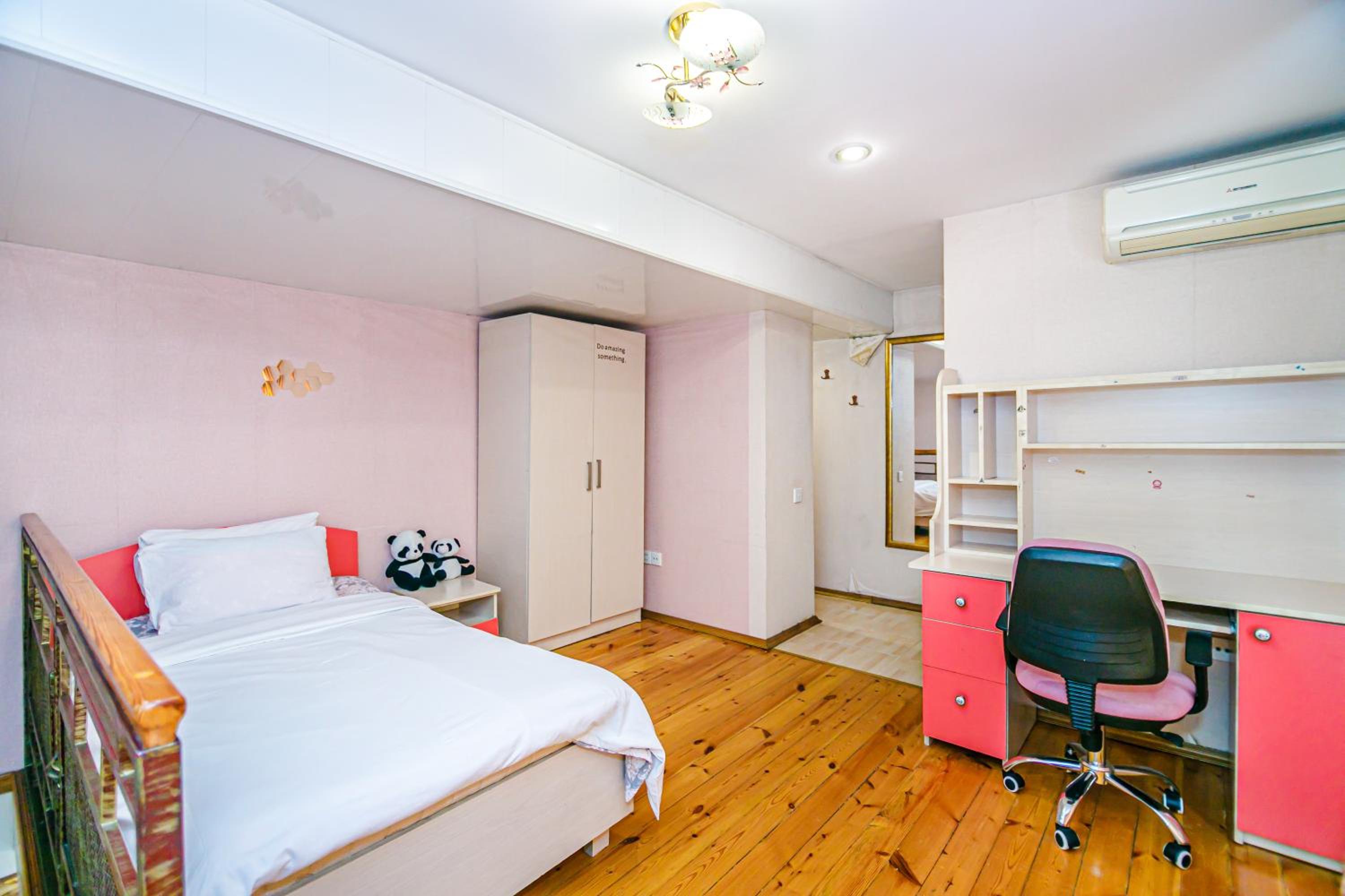 Deluxe Apartment 67