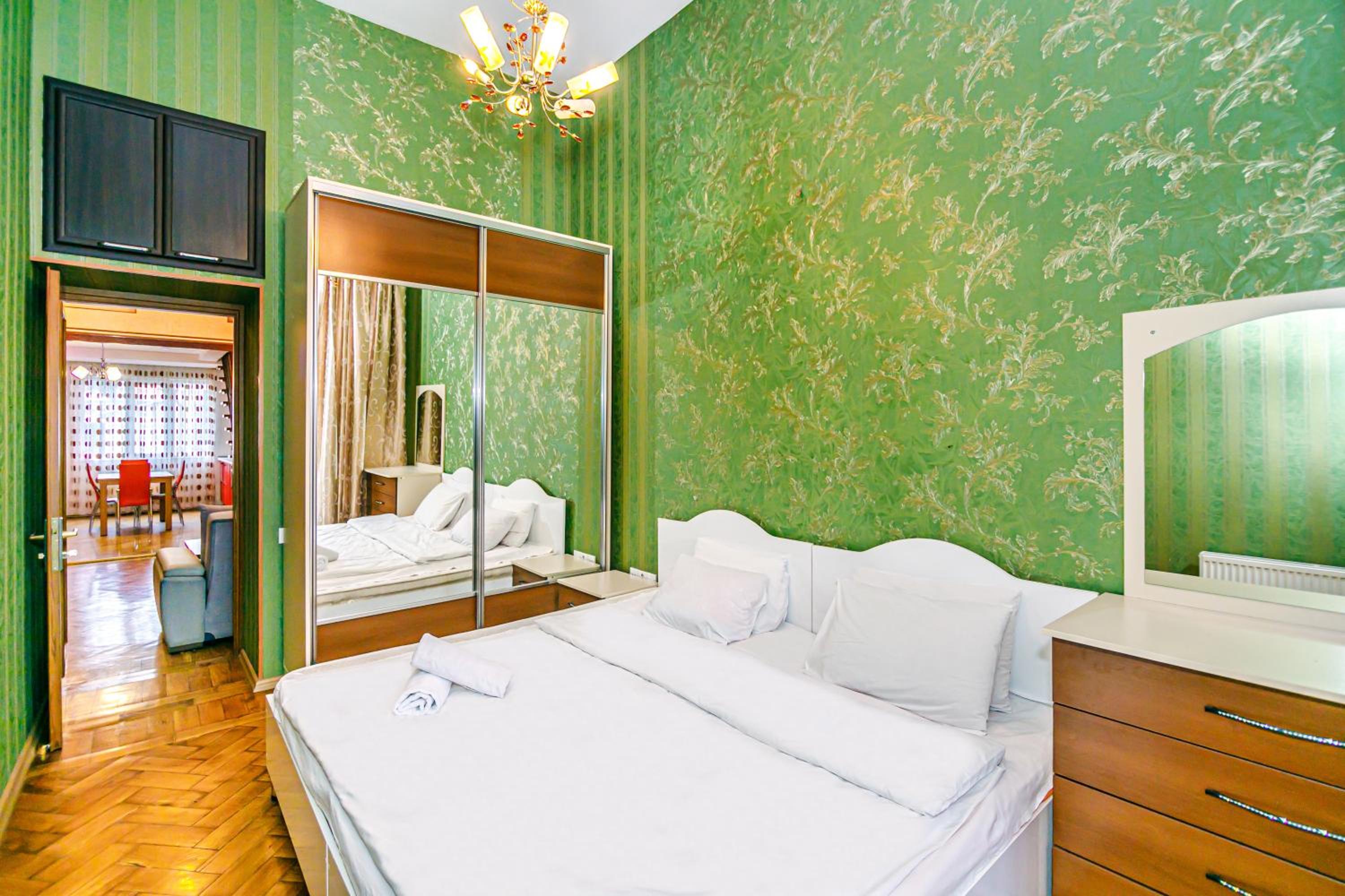 Deluxe Apartment 67