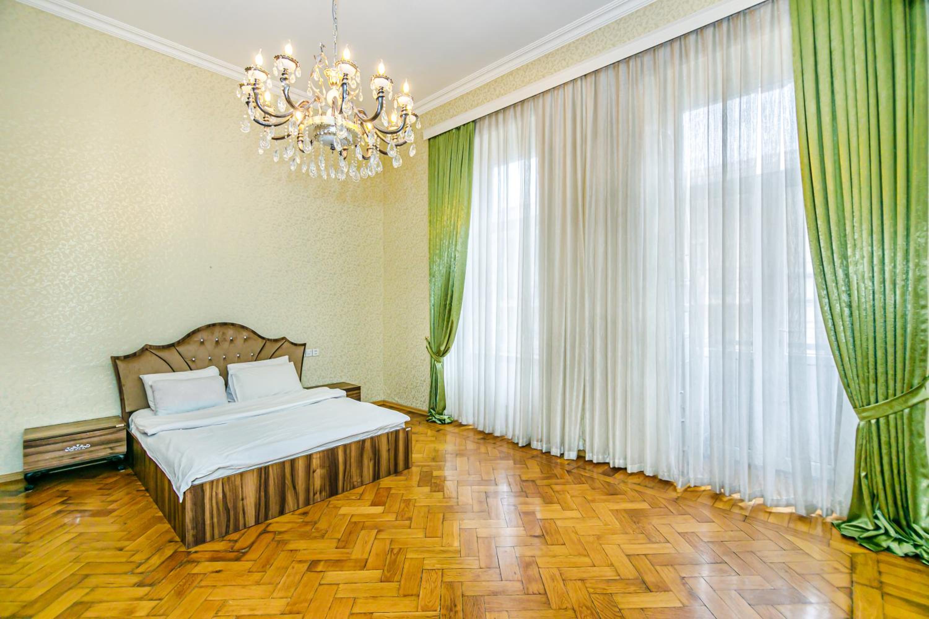 Deluxe Apartment 67