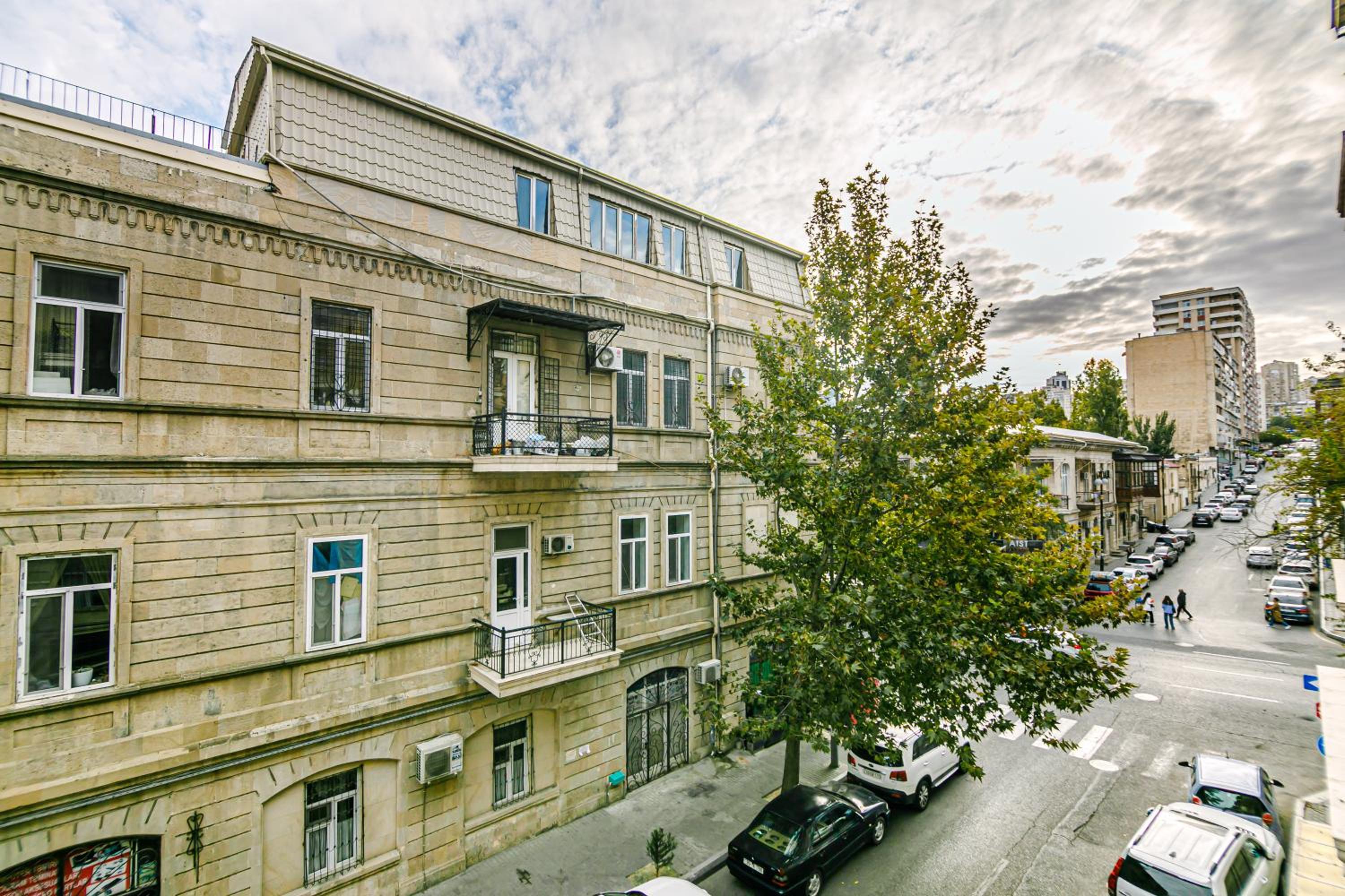 Deluxe Apartment 67