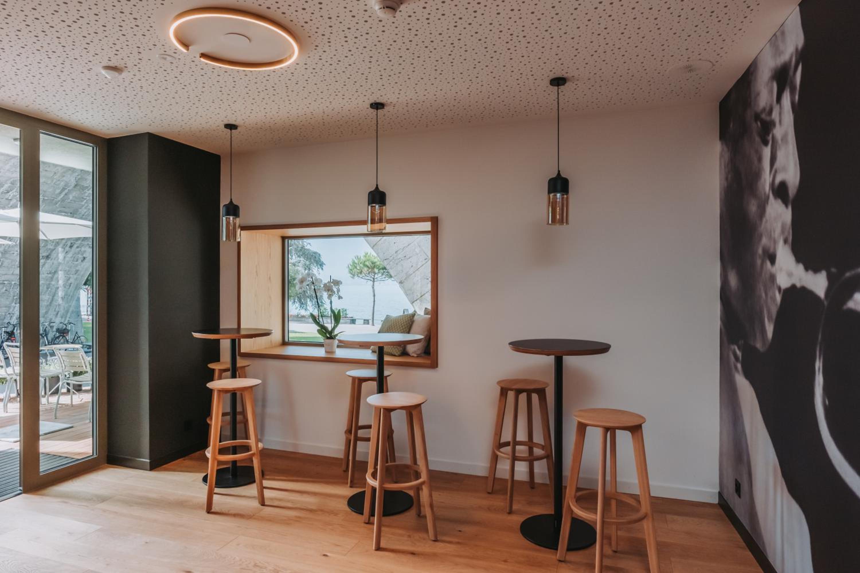 Montreux Youth Hostel