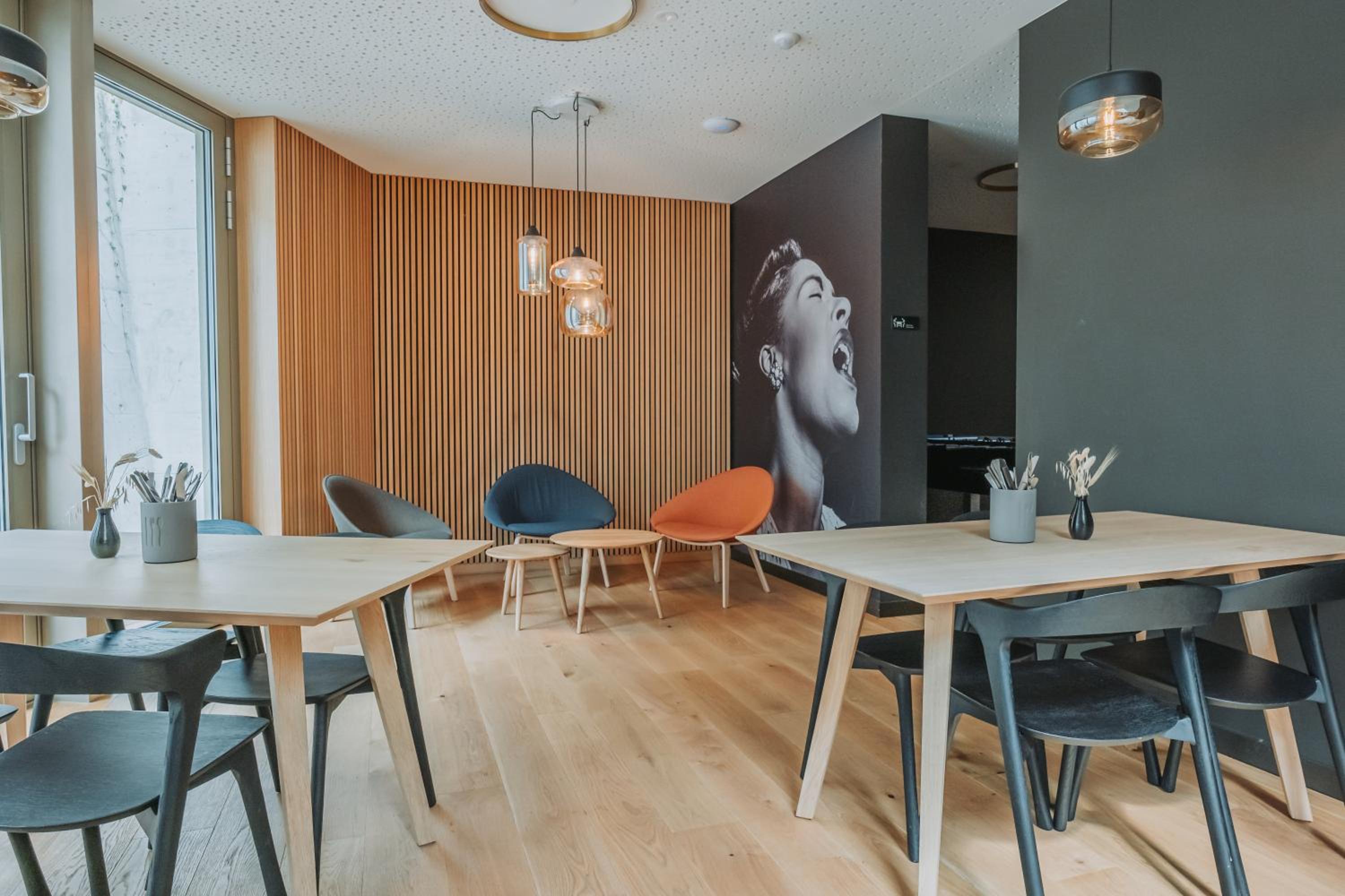 Montreux Youth Hostel