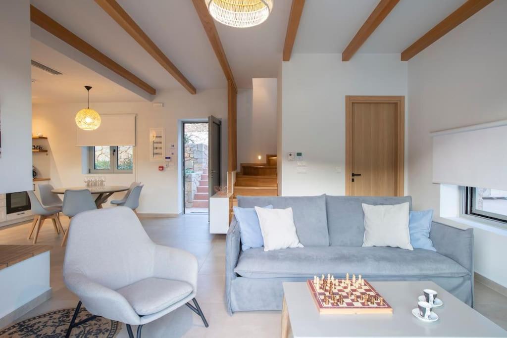 Villa Zoe - Direct Sea Access Live Scenery at view 3