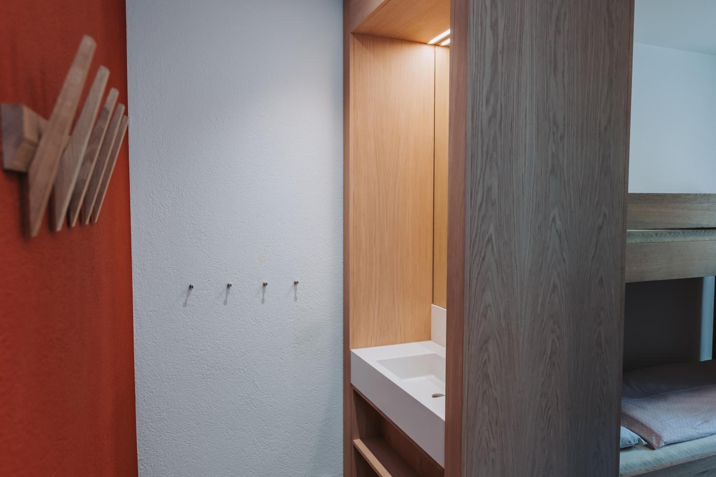 Montreux Youth Hostel