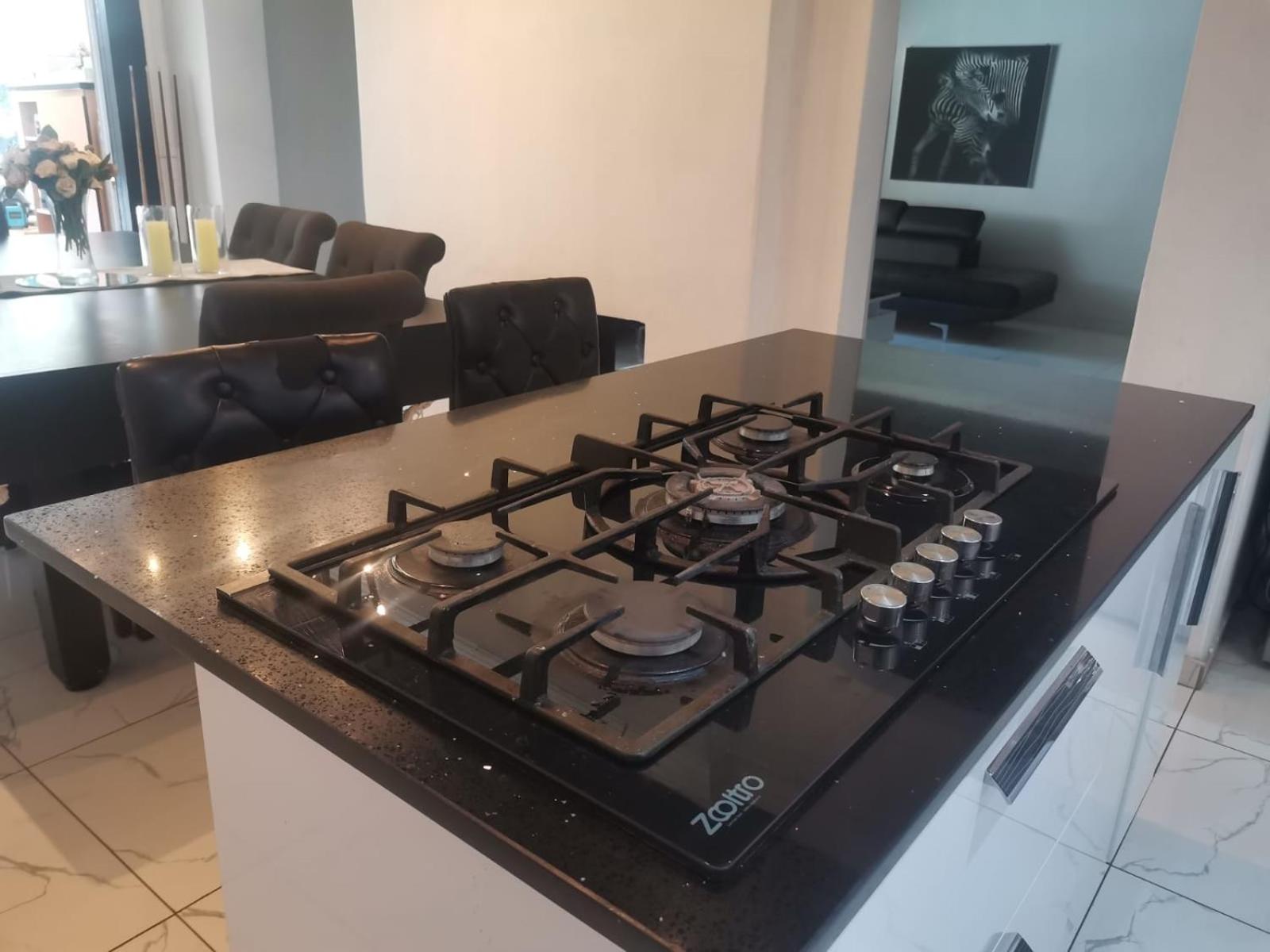 Ultra house