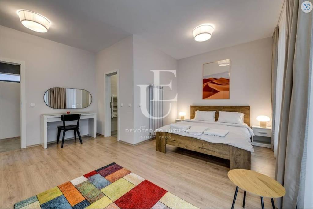 Amsterdam: A lovely city flat!