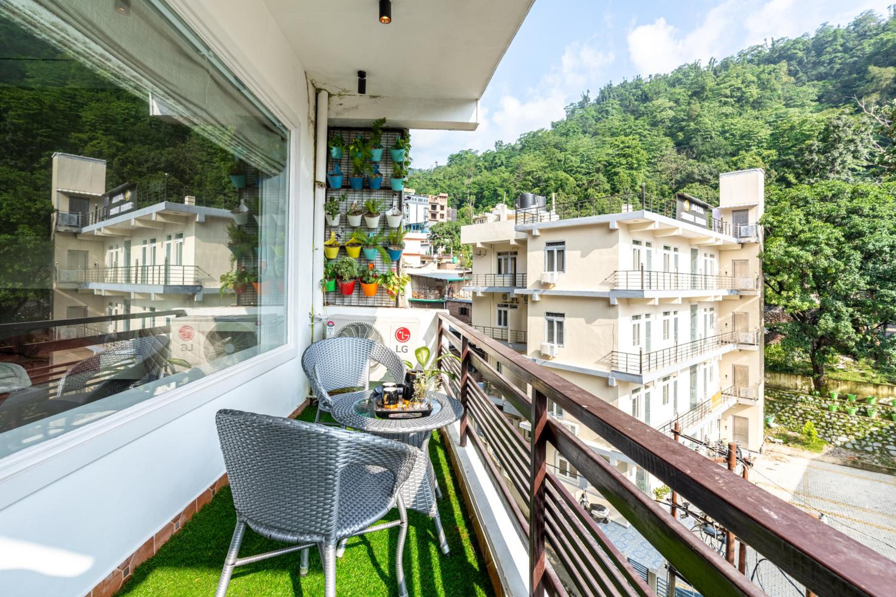 balance & terrace
