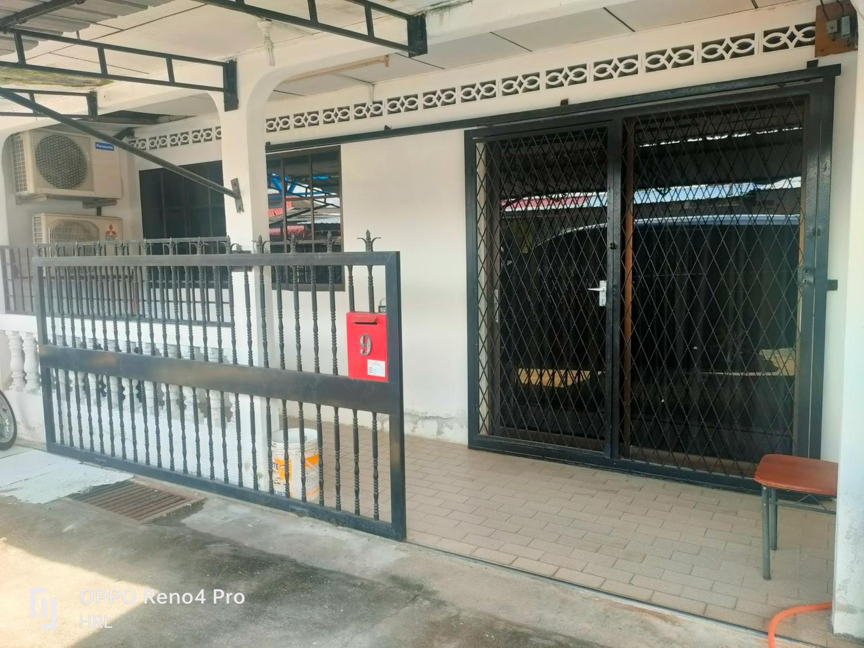 HrL Homestay Kangar photo 8