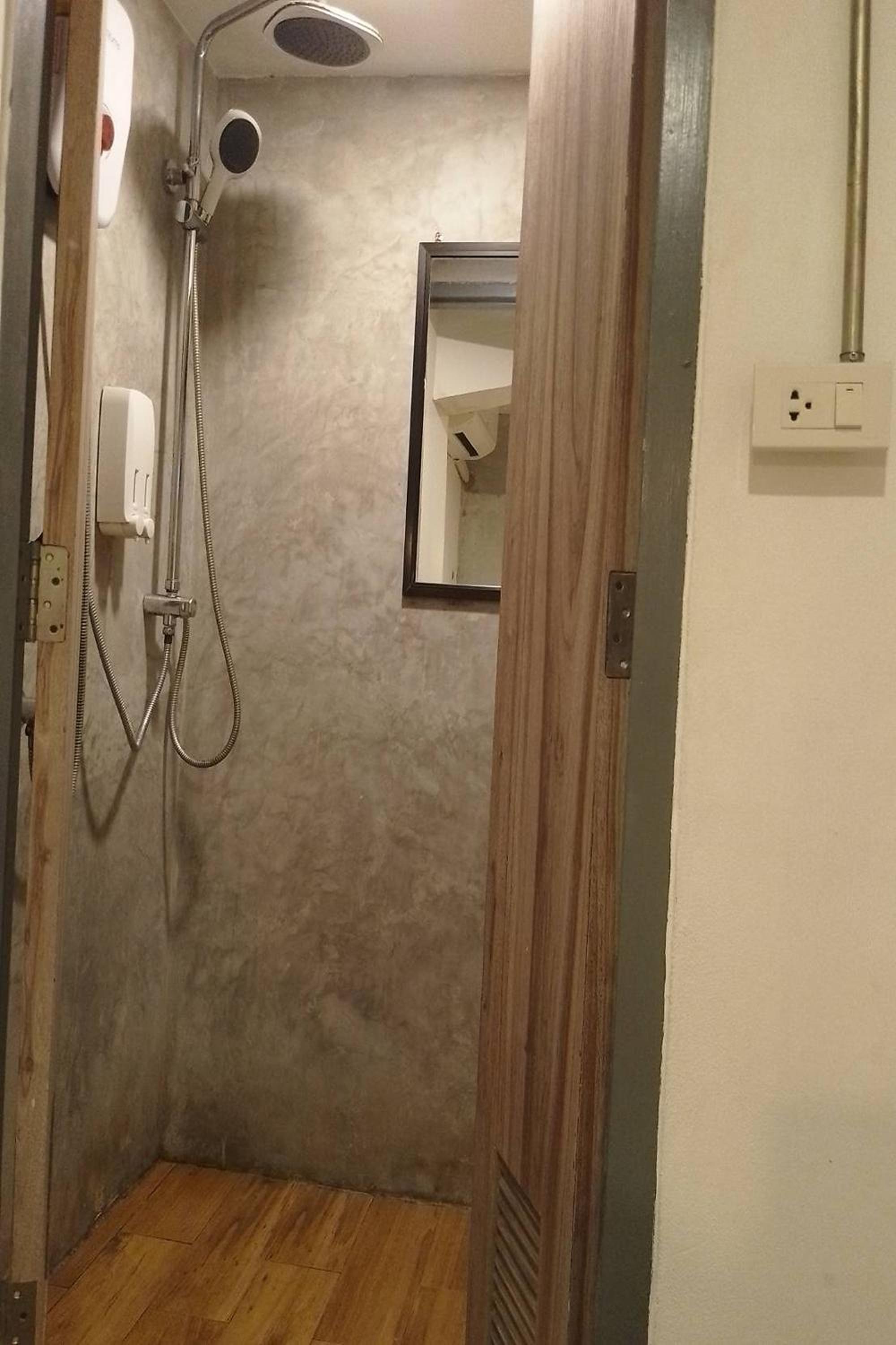 ORA Hostel Bangkok
