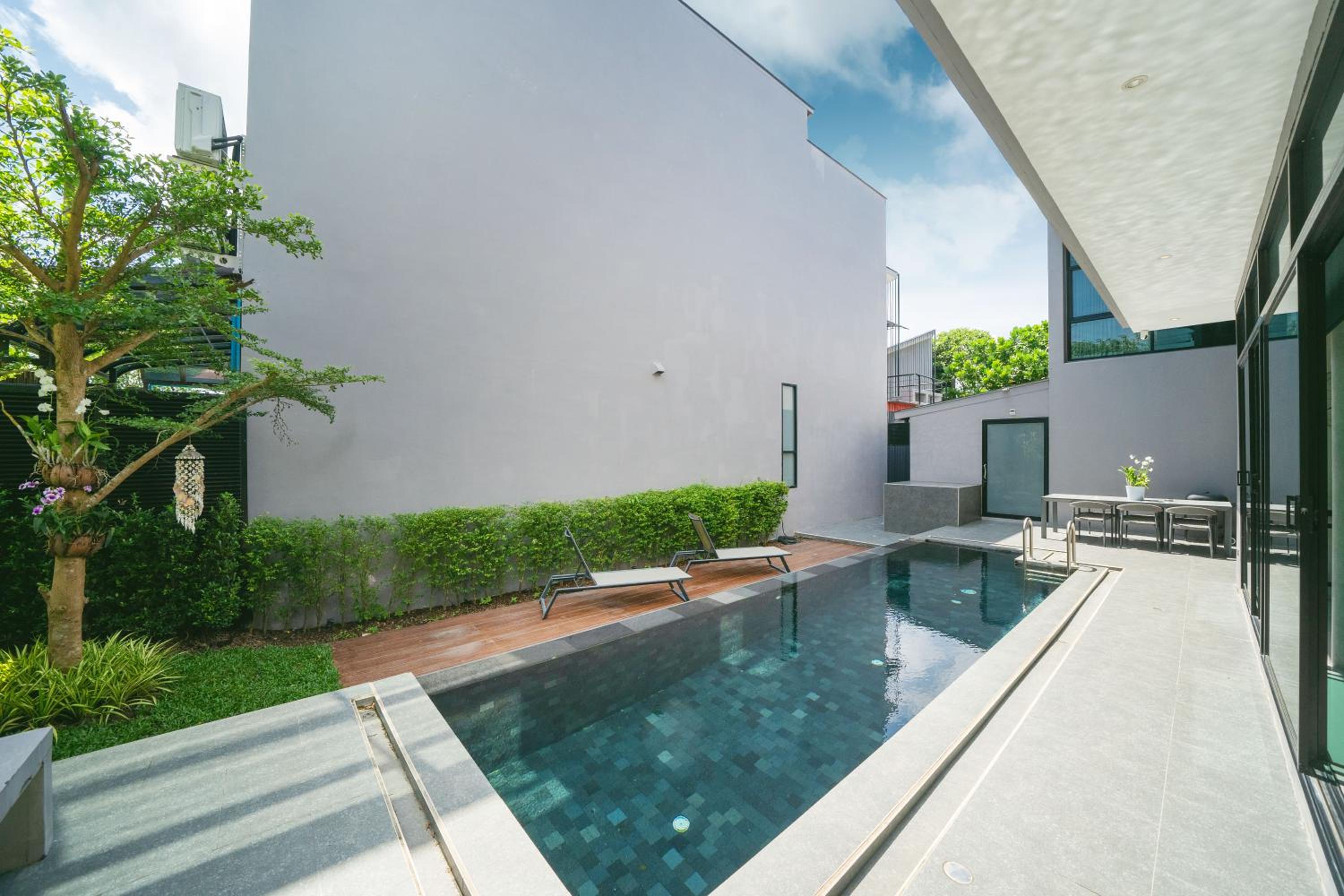 Villa Lami - Luxury 3-Bedroom Modern Villa in Phuket with Private Pool, Gym & Sauna view 4